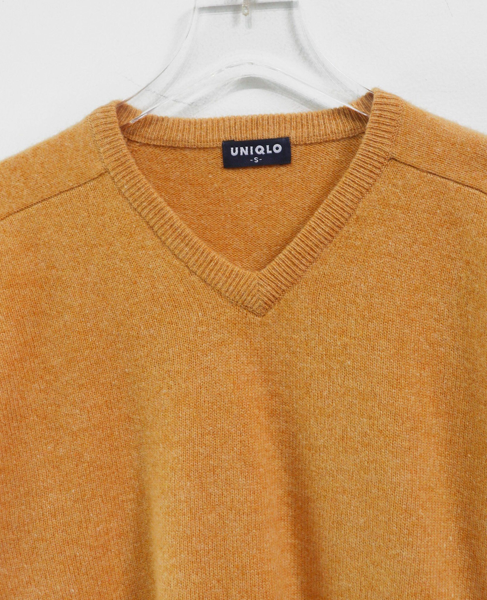 01.04.24 - VTG KNIT SWEATSHIRT - UNIQLO