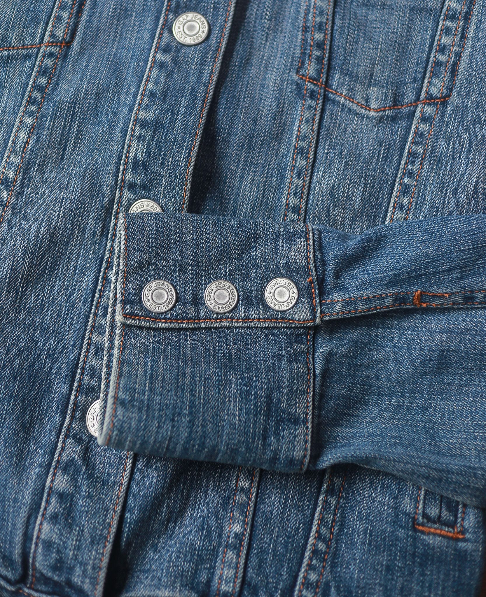 07.21.24 - VTG CROPPED DENIM JACKET - GAP