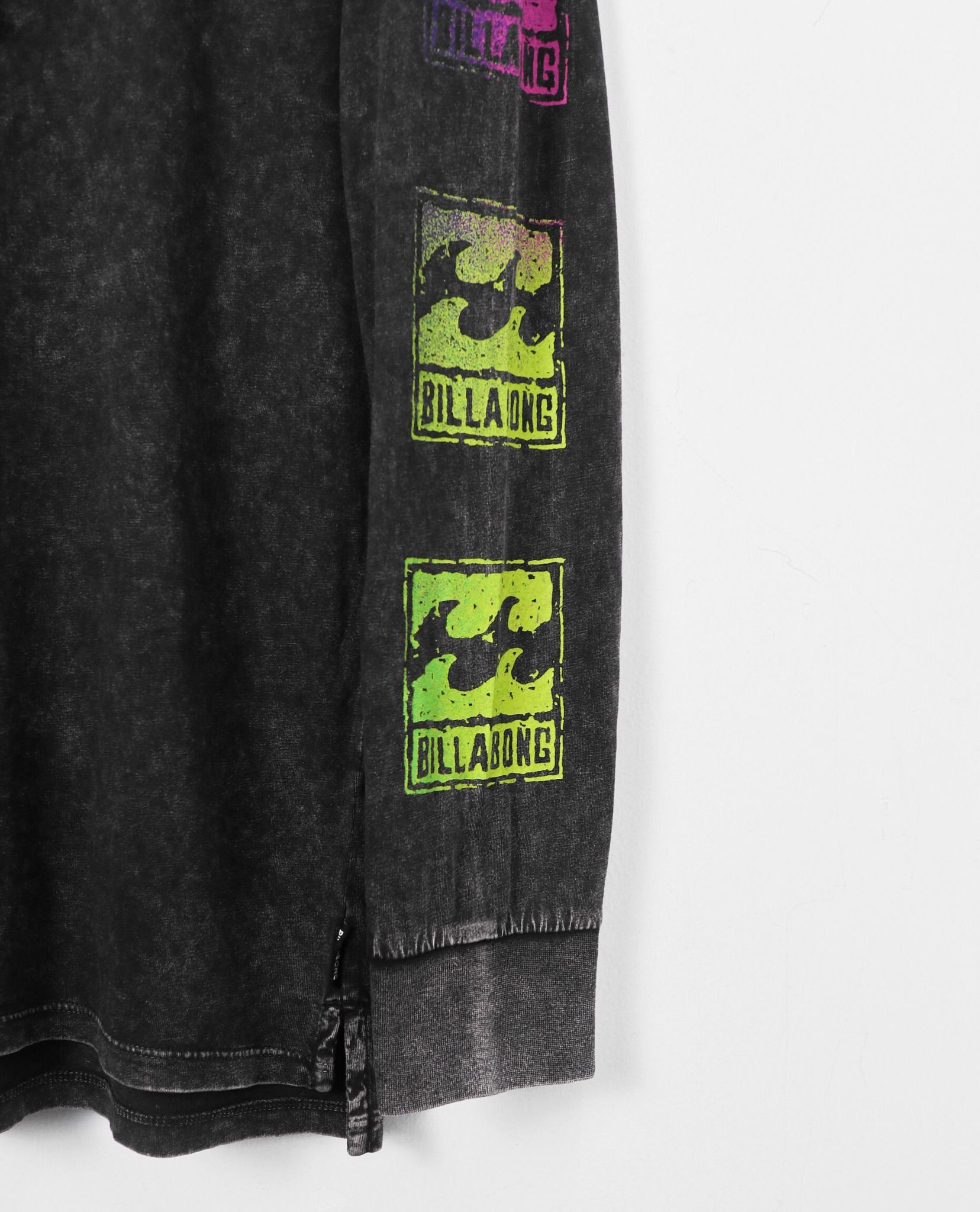 13.12.22 - VTG LONGSLEEVE SHIRT - BILLABONG