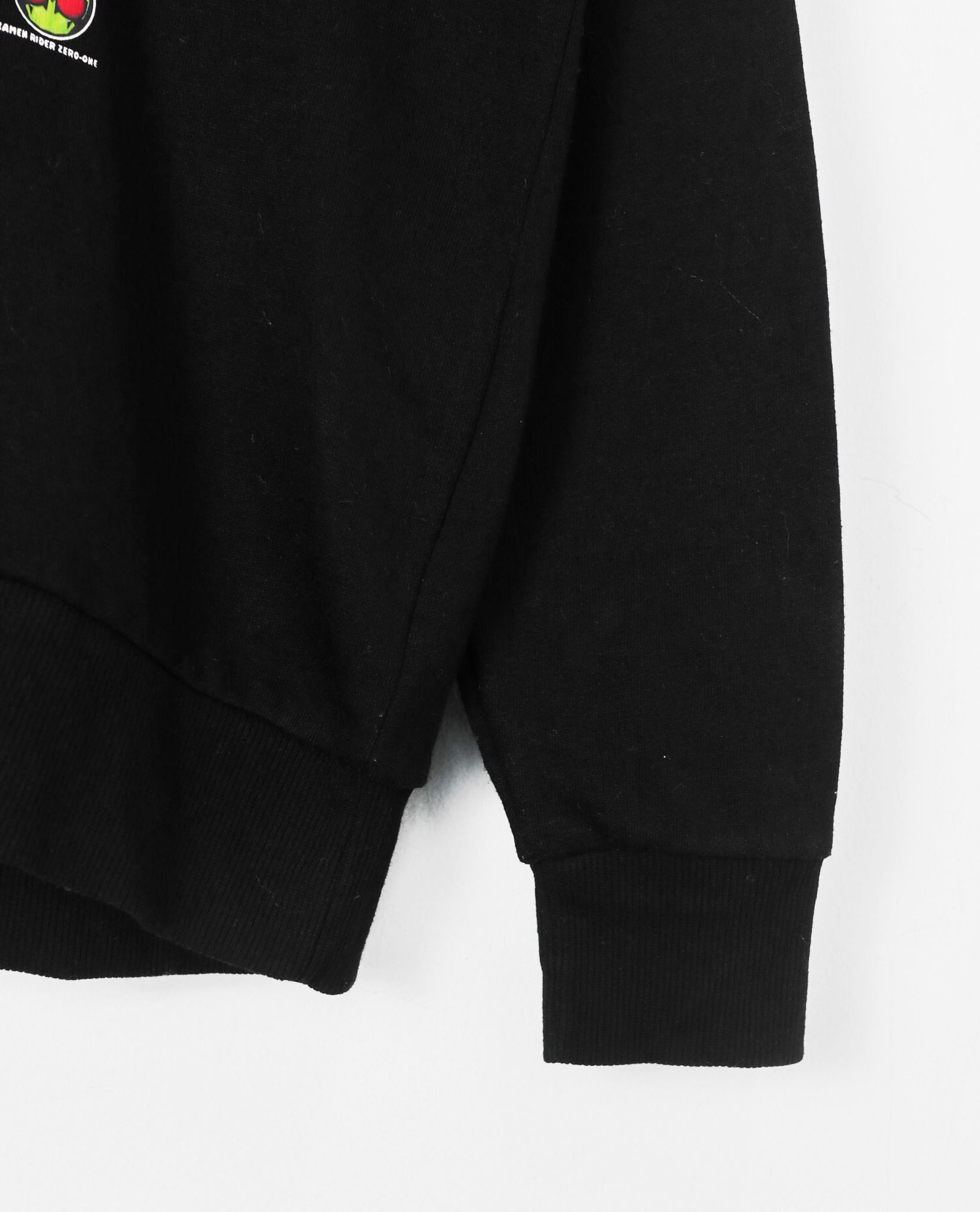 12.15.22 - VTG PULLOVER HOODIE - BANDAI APPAREL KAMEN RIDER 2019