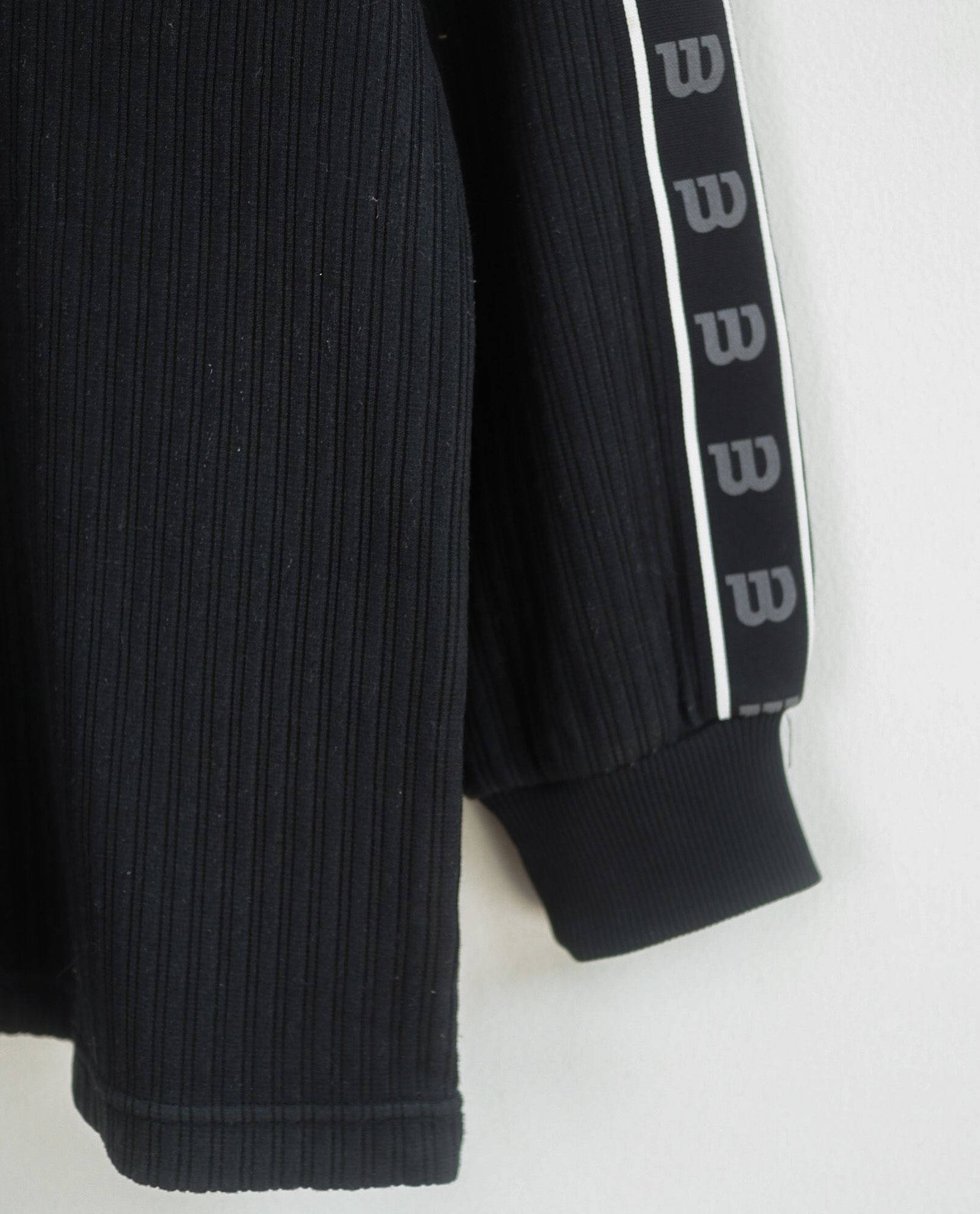 06.08.23 - VTG KNIT LONGSLEEVE SHIRT - WILSON 90s