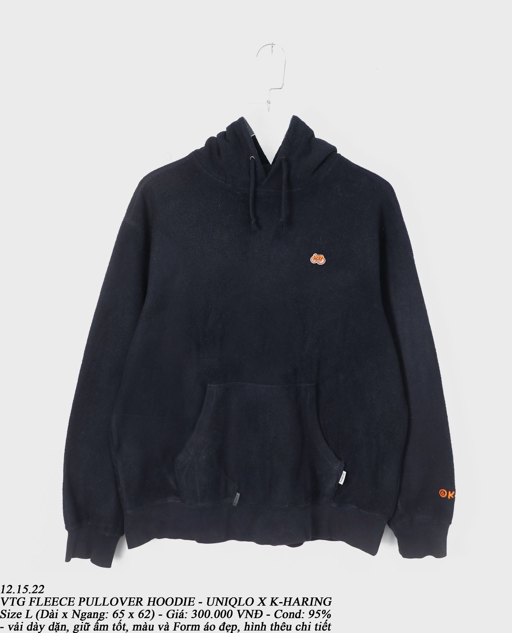 12.15.22 - VTG FLEECE PULLOVER HOODIE - UNIQLO X K-HARING