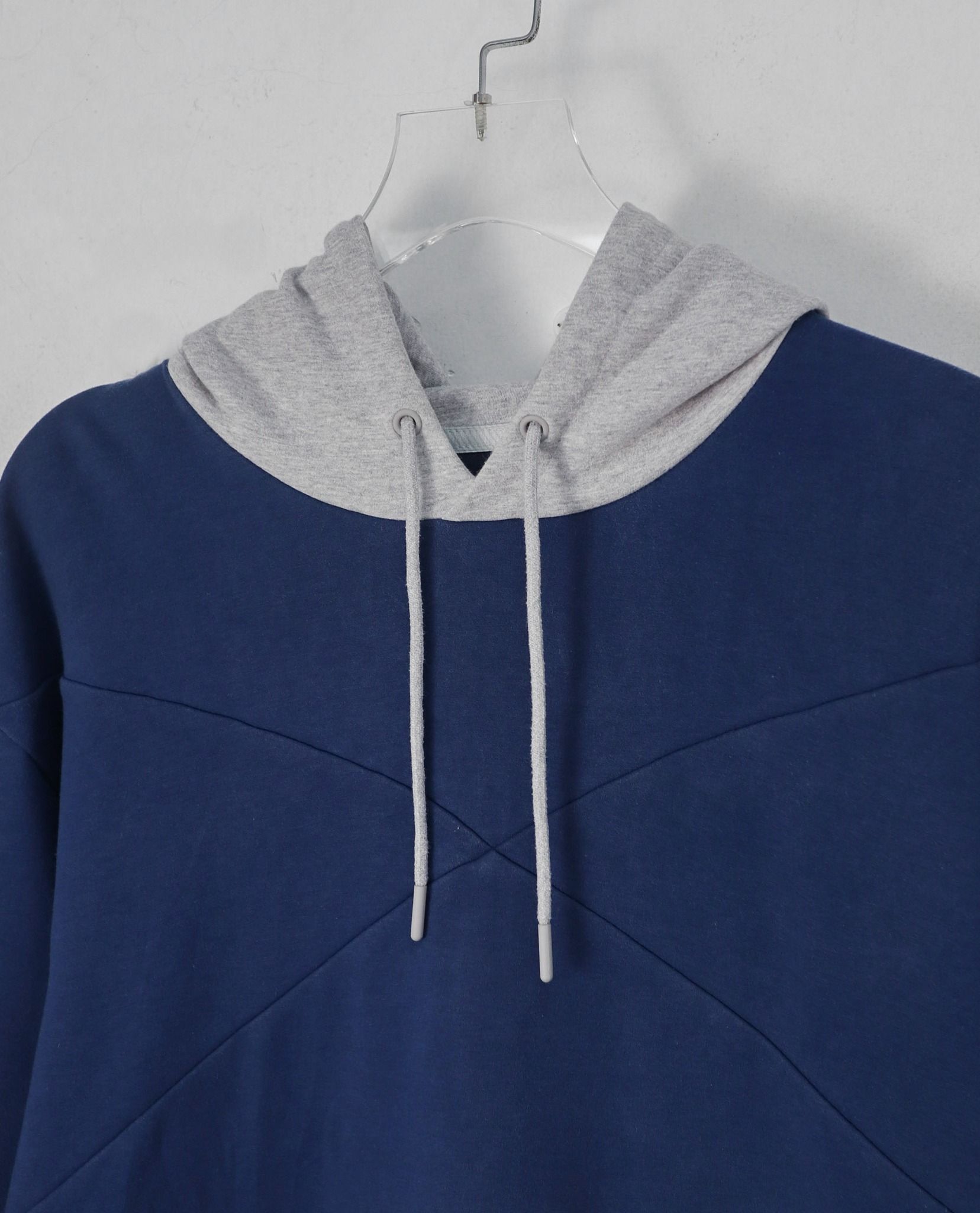 12.15.22 - VTG PULLOVER HOODIE - ASICS