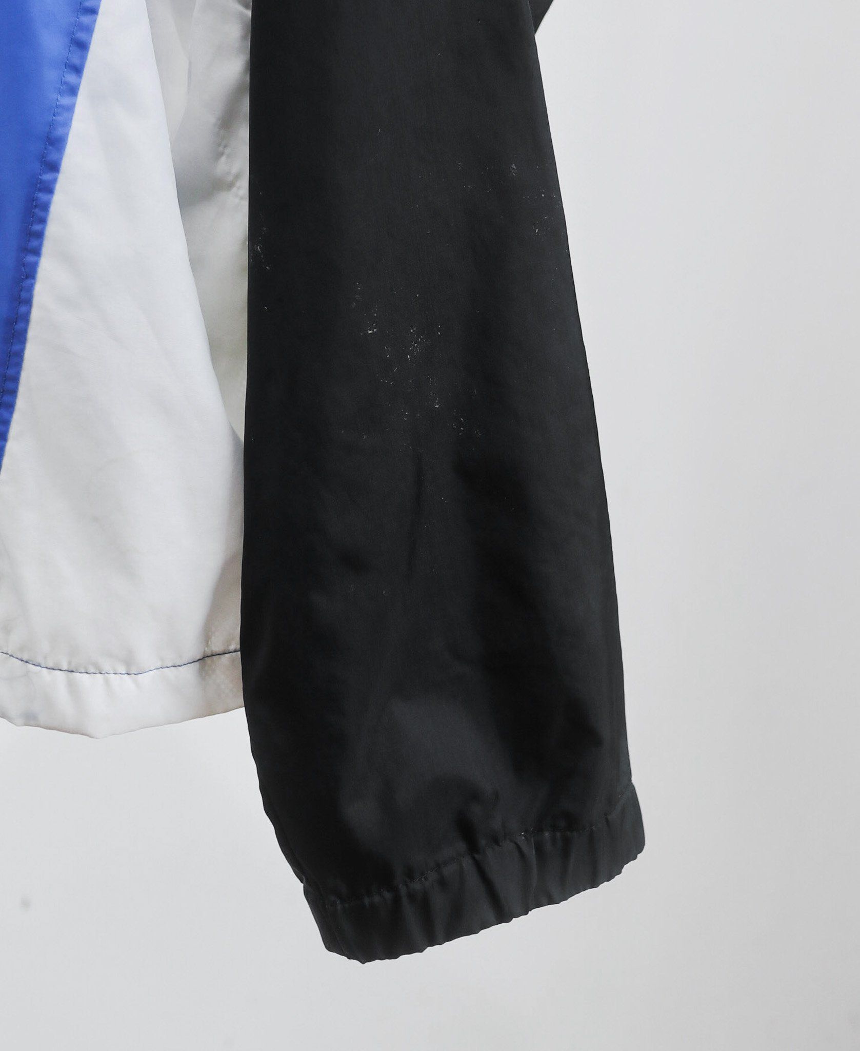 02.29.24 - VTG WINDBREAKER NYLON JACKET - NIKE BOOTLEG 90s