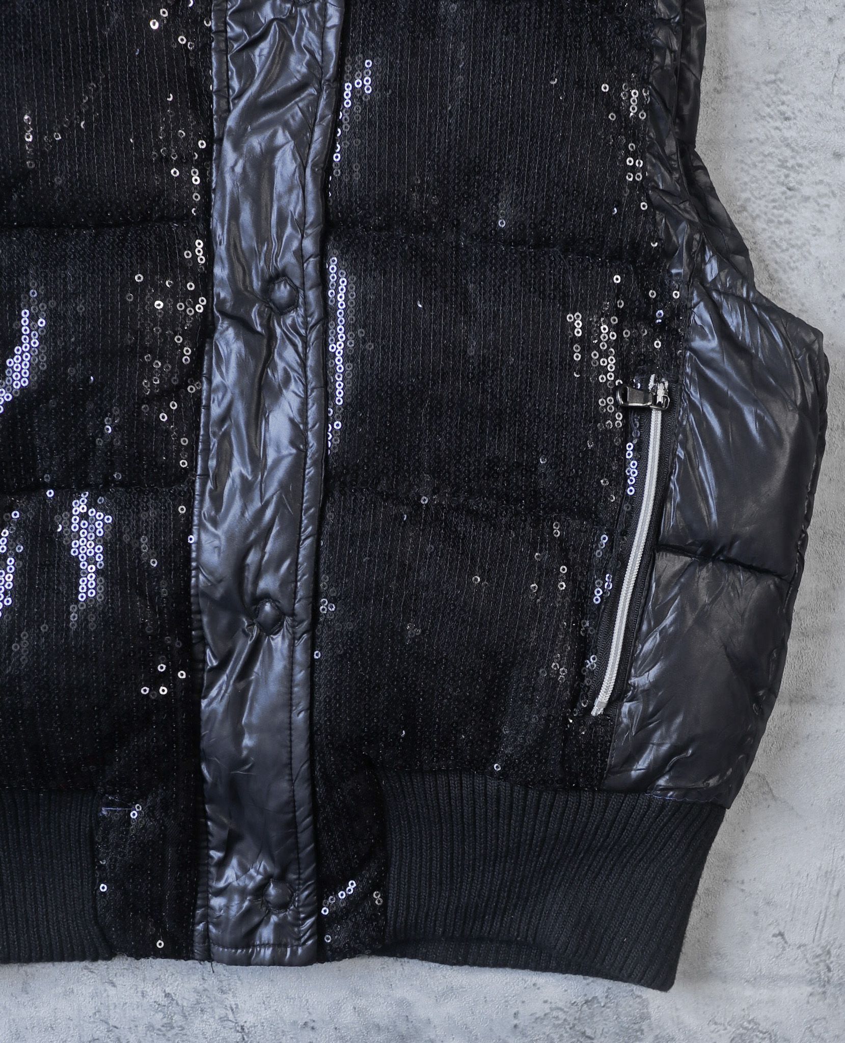 08.11.23 - VTG CROPPED PUFFER VEST JACKET - TRAMONTANA