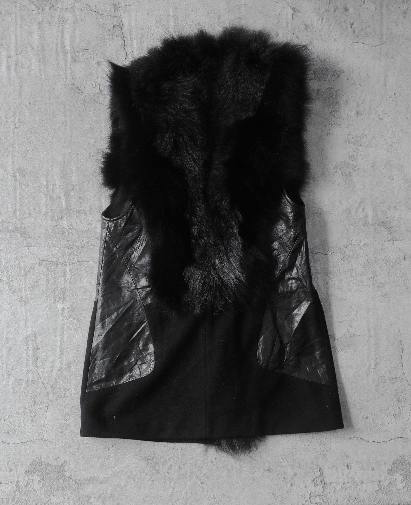 01.03.24 - VTG SLEEVELESS FUR WOOL COAT JACKET - TANKUS