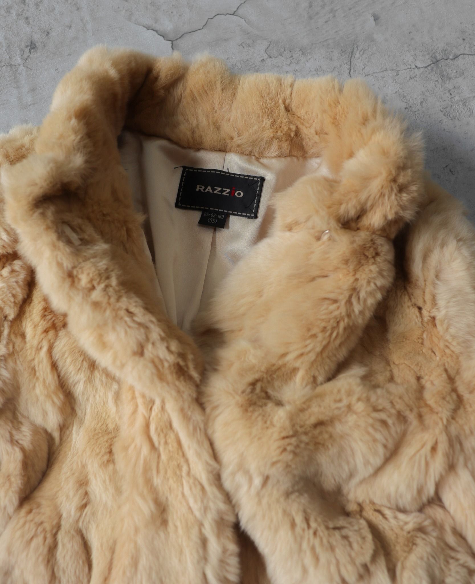 01.03.24 - VTG CROPPED FUR JACKET - RAZZIO