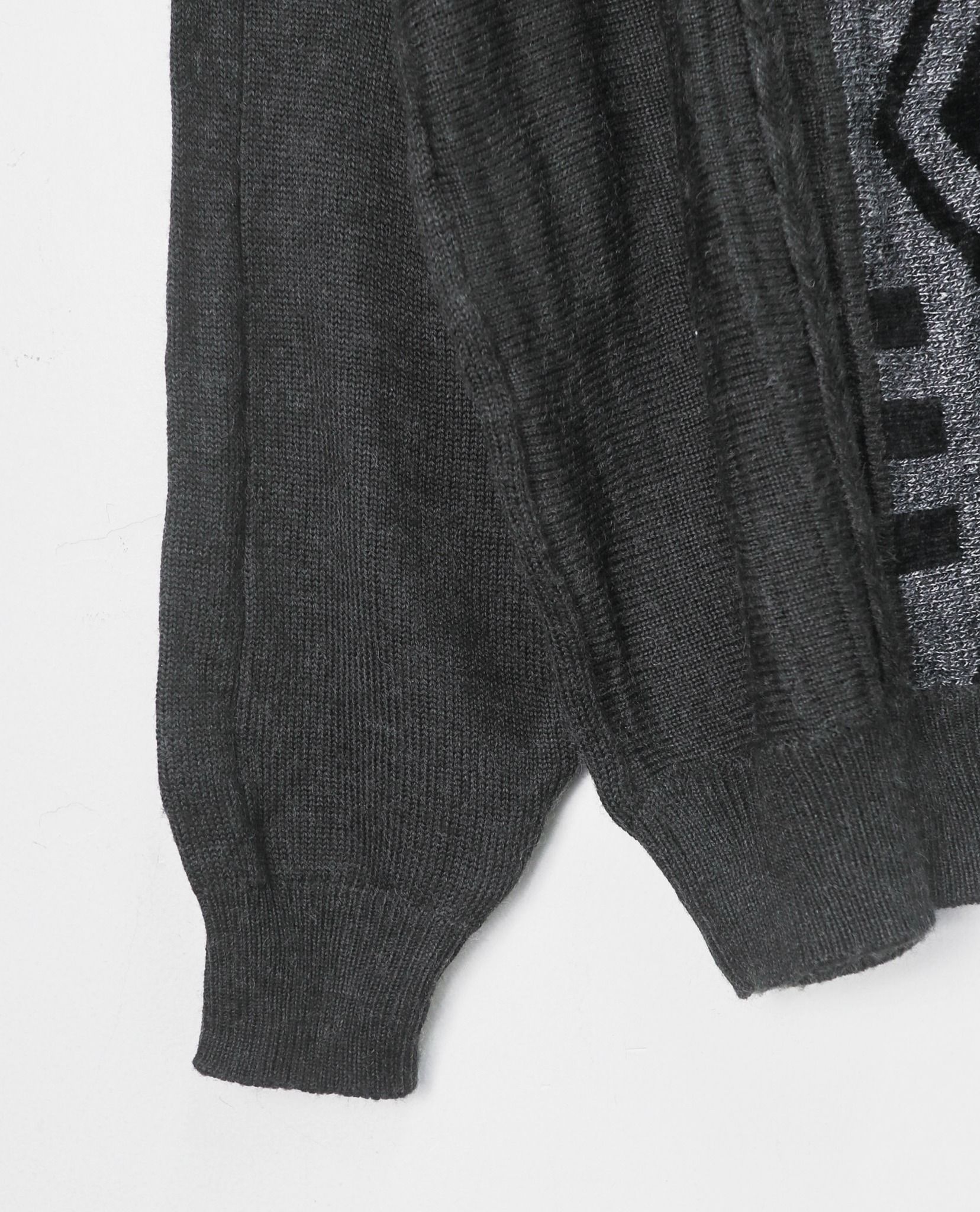12.20.22 - VTG KNIT SWEATSHIRT