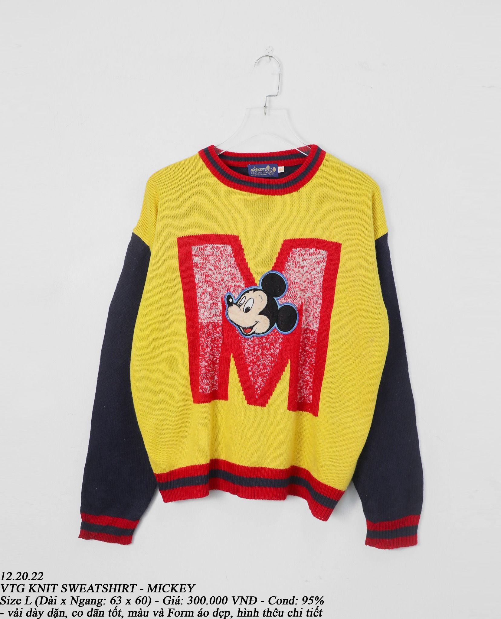 12.20.22 - VTG KNIT SWEATSHIRT - MICKEY