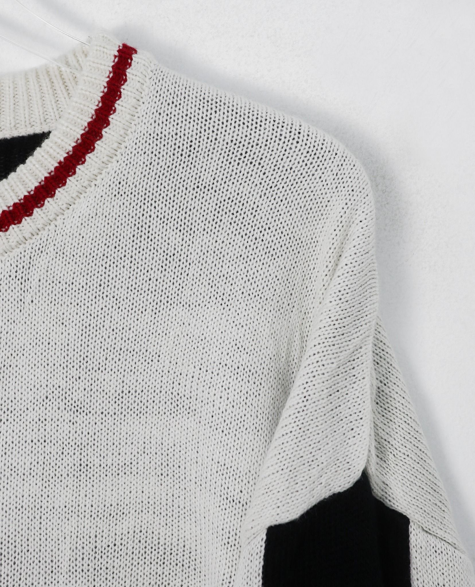 12.20.22 - VTG KNIT SWEATSHIRT - REPEZEE:N