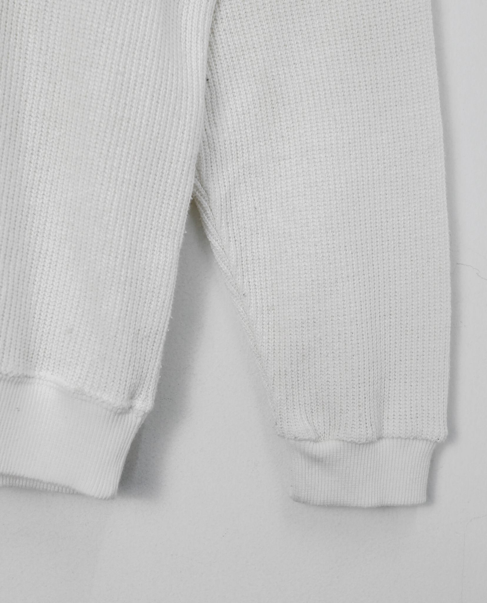12.20.22 - VTG KNIT SWEATSHIRT - REPEZEE:N