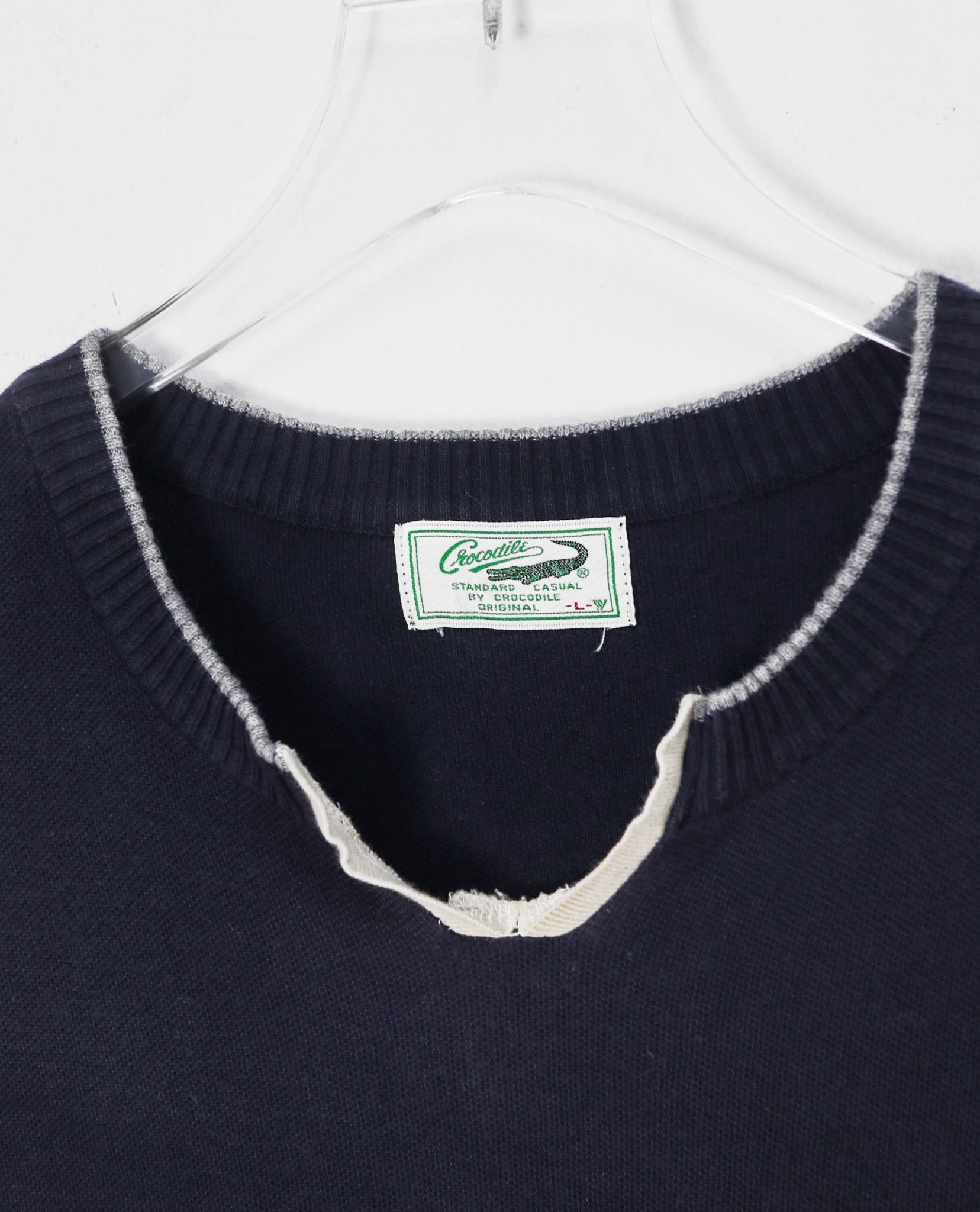 12.21.22 - VTG KNIT VEST - CROCODILE
