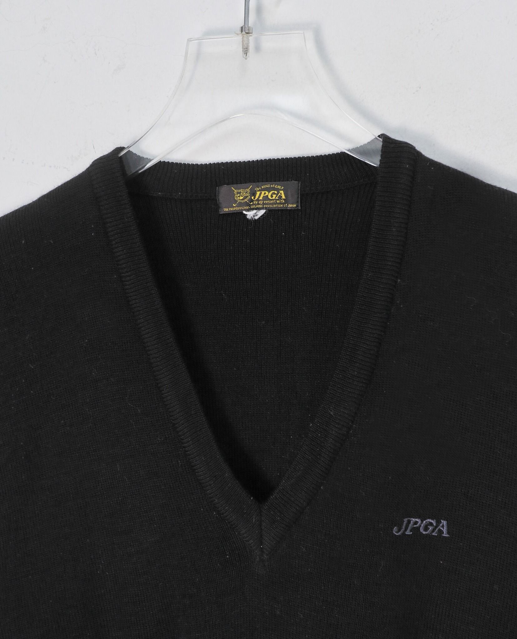 12.21.22 - VTG KNIT VEST - JPGA