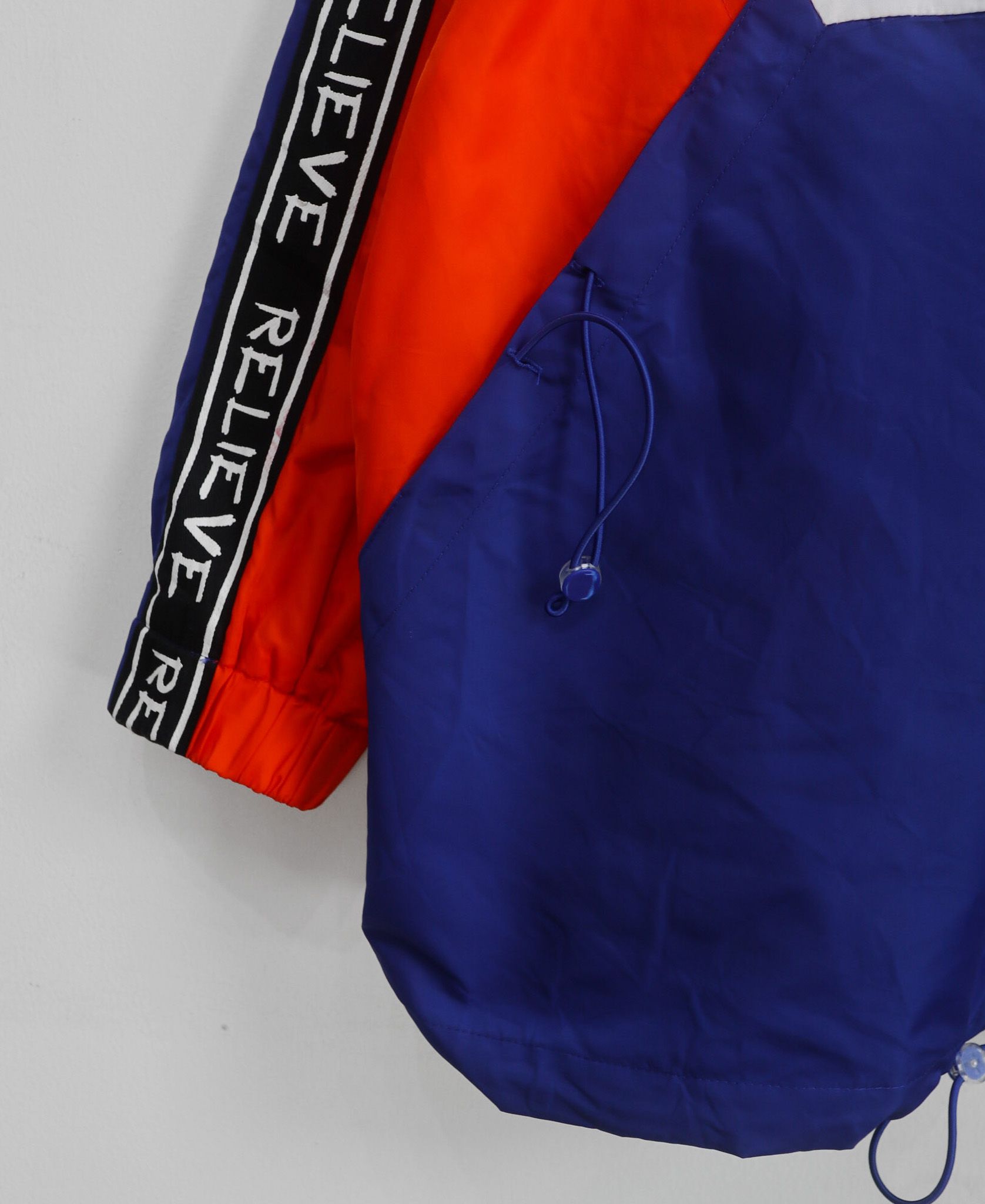 11.19.23 - VTG WINDBREAKER JACKET - GG A HOLIDAY