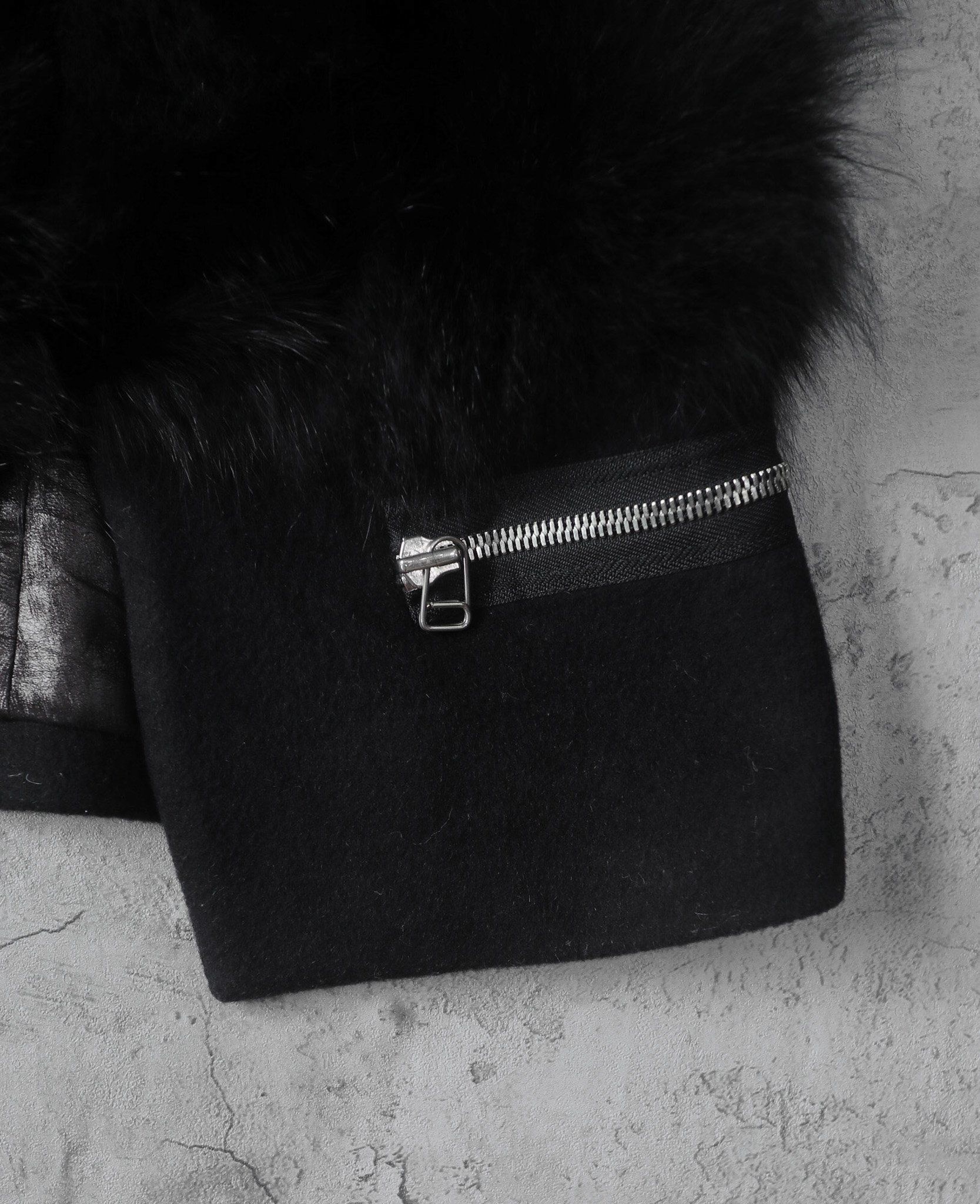 01.05.24 - VTG FUR VEST JACKET - MOS