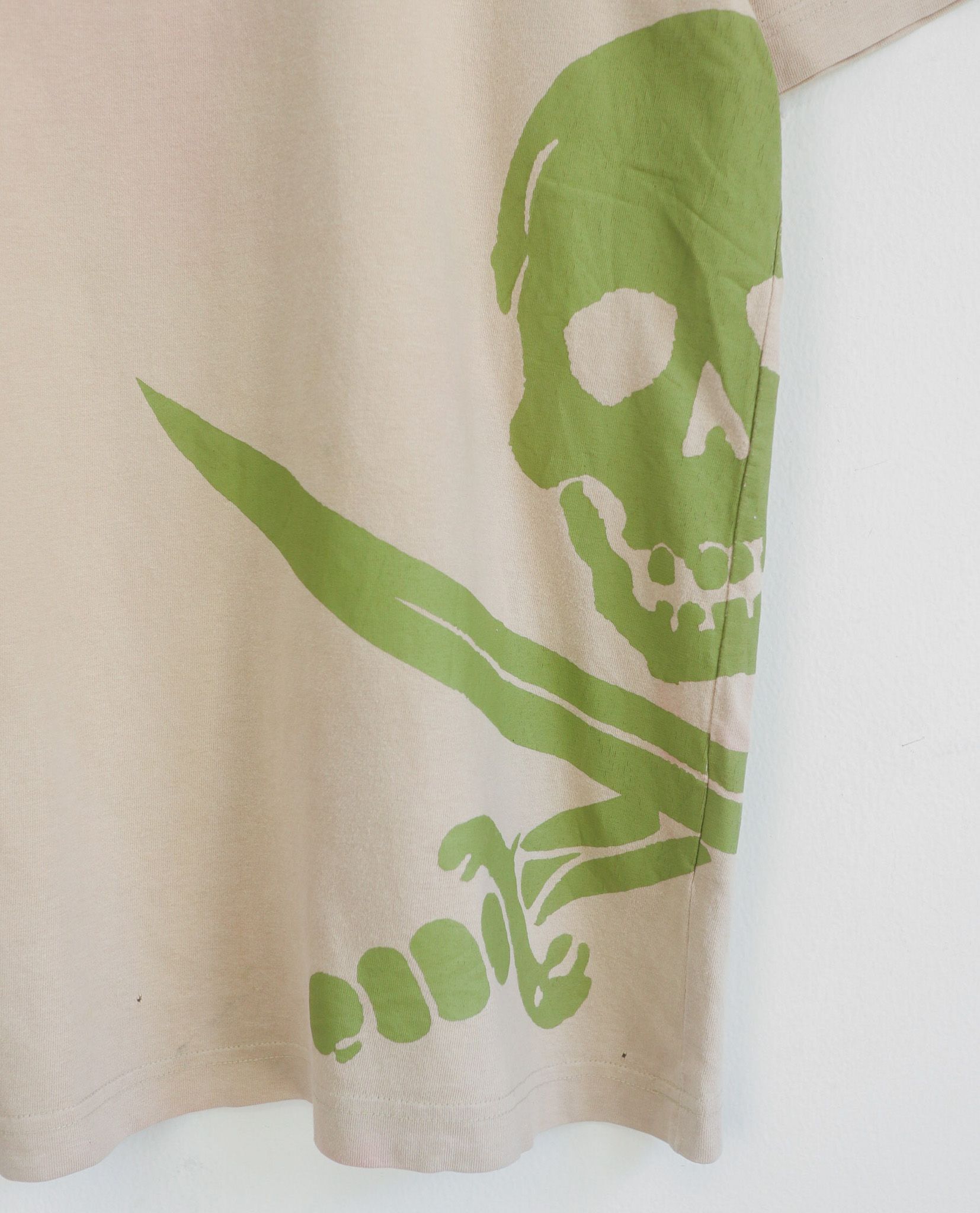 06.01.23 - VTG T-SHIRT - ARMED FORCES
