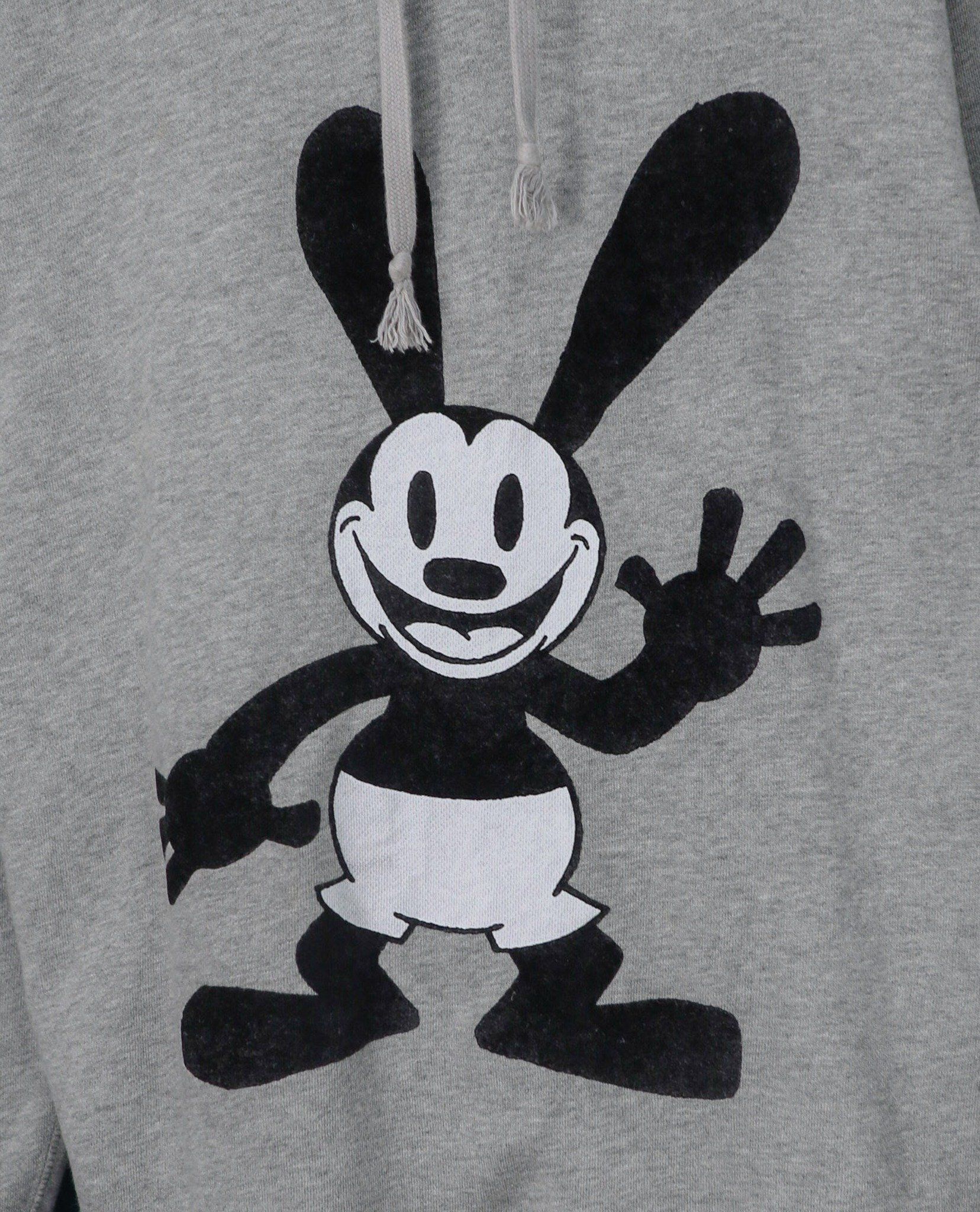 12.25.22 - VTG PULLOVER HOODIE - UNIQLO X DISNEY
