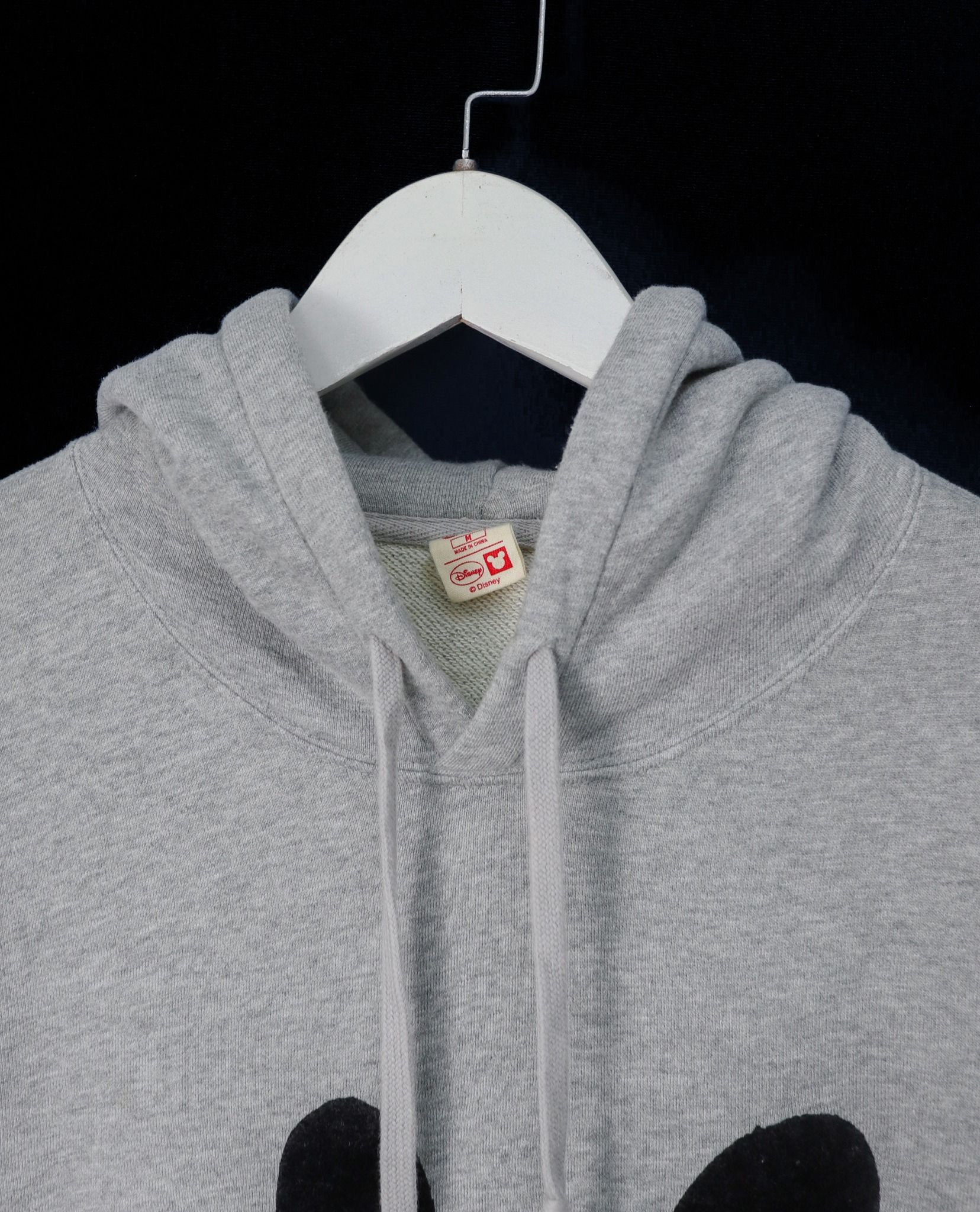 12.25.22 - VTG PULLOVER HOODIE - UNIQLO X DISNEY