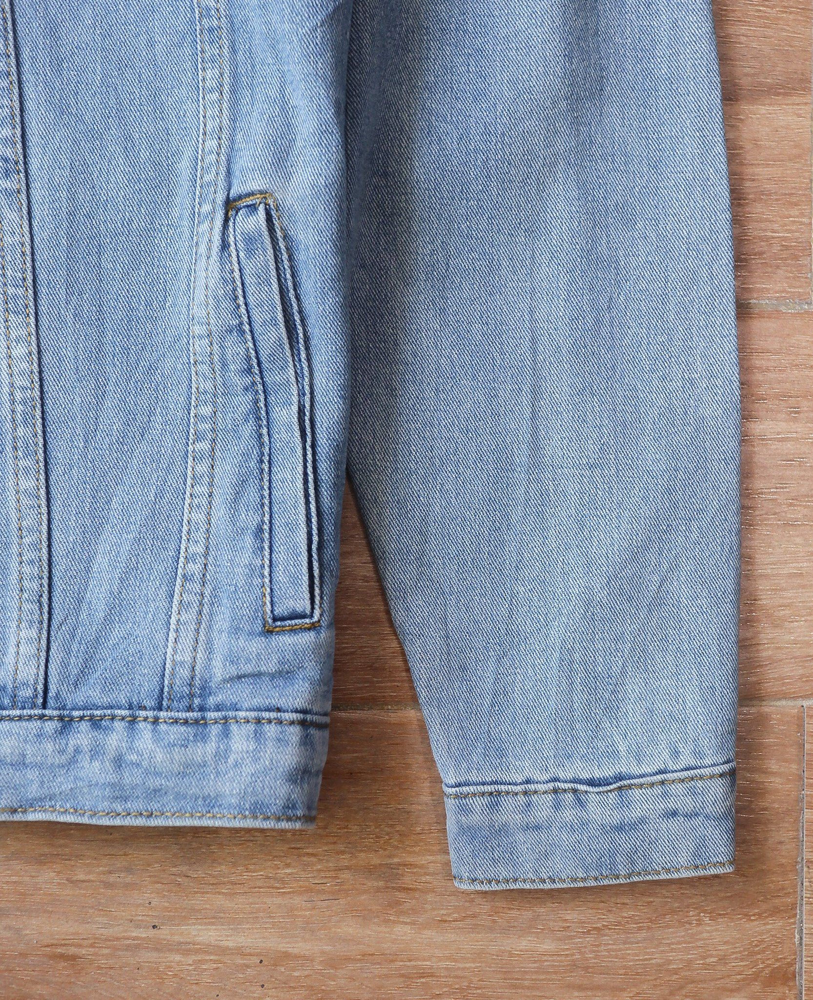 08.04.24 - VTG DENIM JACKET - BLACKBANANA