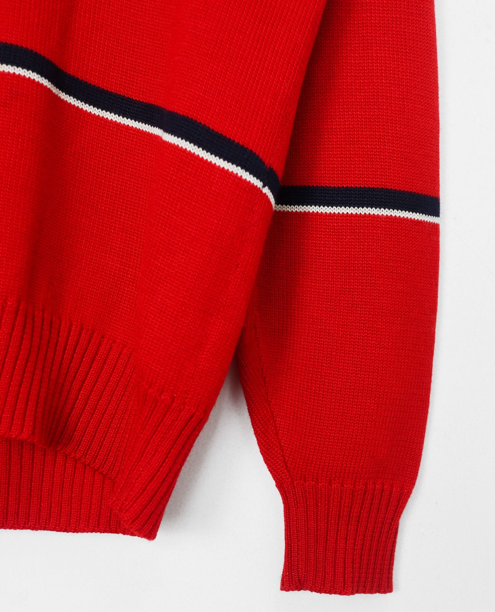 12.27.22 - VTG KNIT SWEATSHIRT - ELLESSE