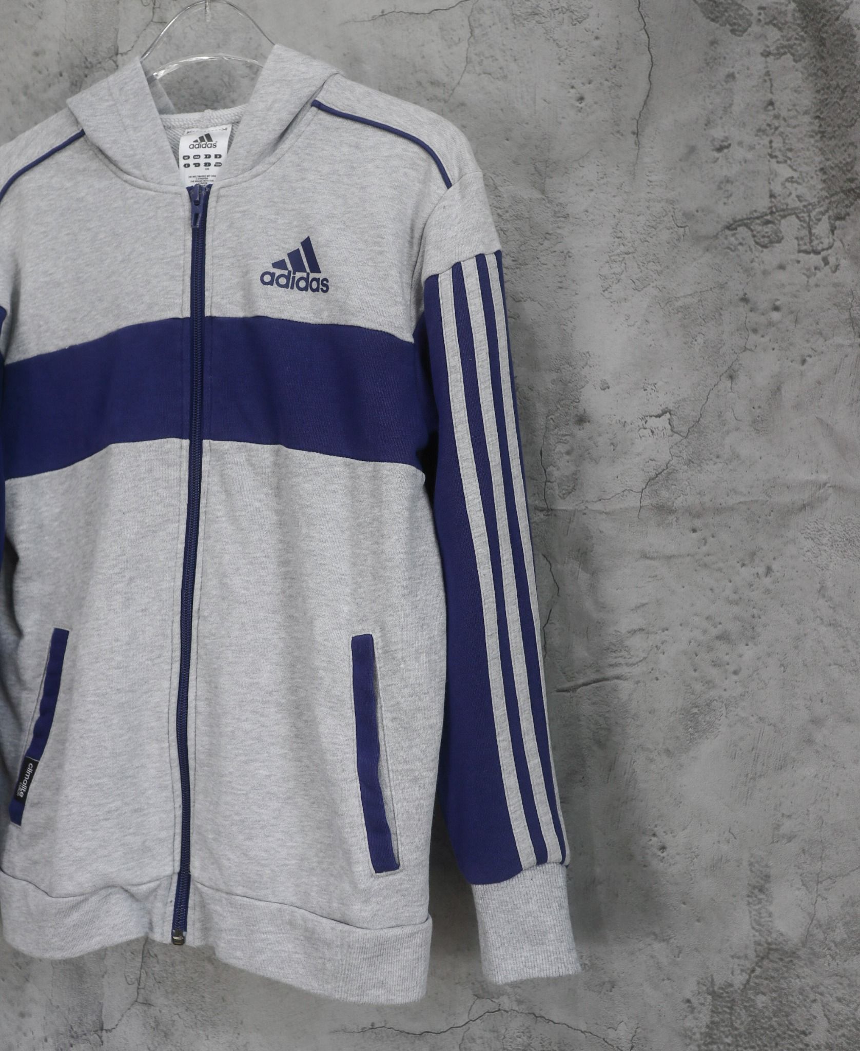 11.14.23 - VTG ZIP UP HOODIE - ADIDAS