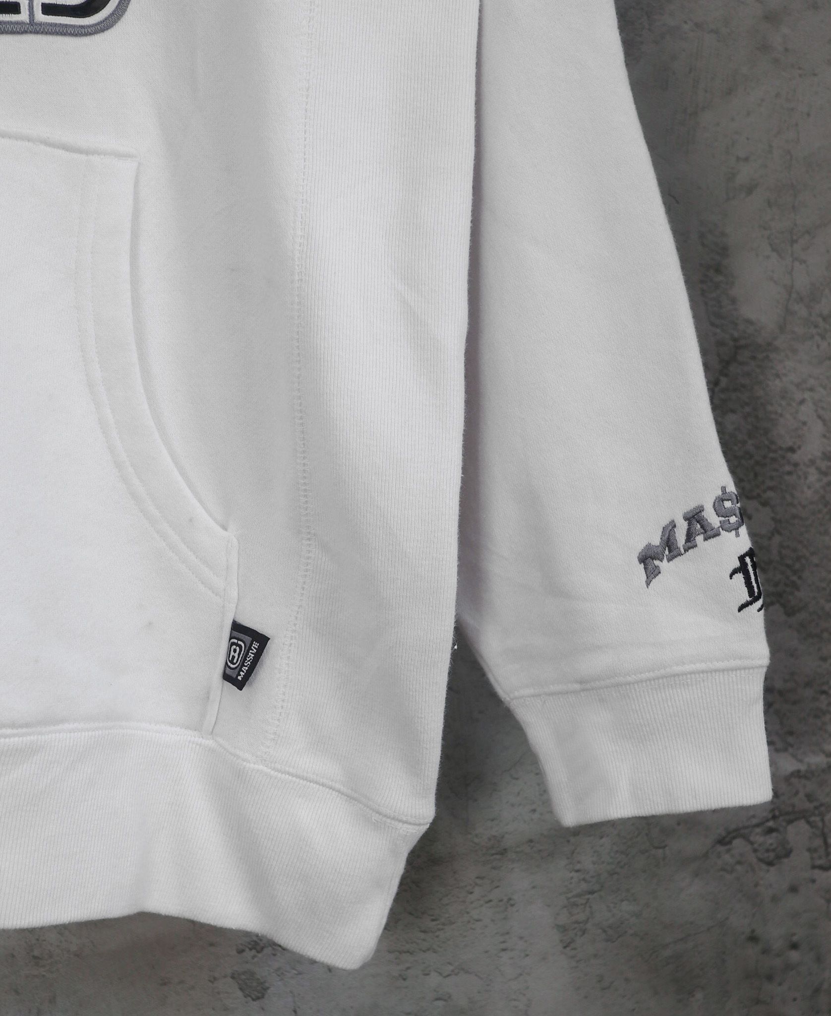 11.14.23 - VTG PULLOVER HOODIE - FREAKY