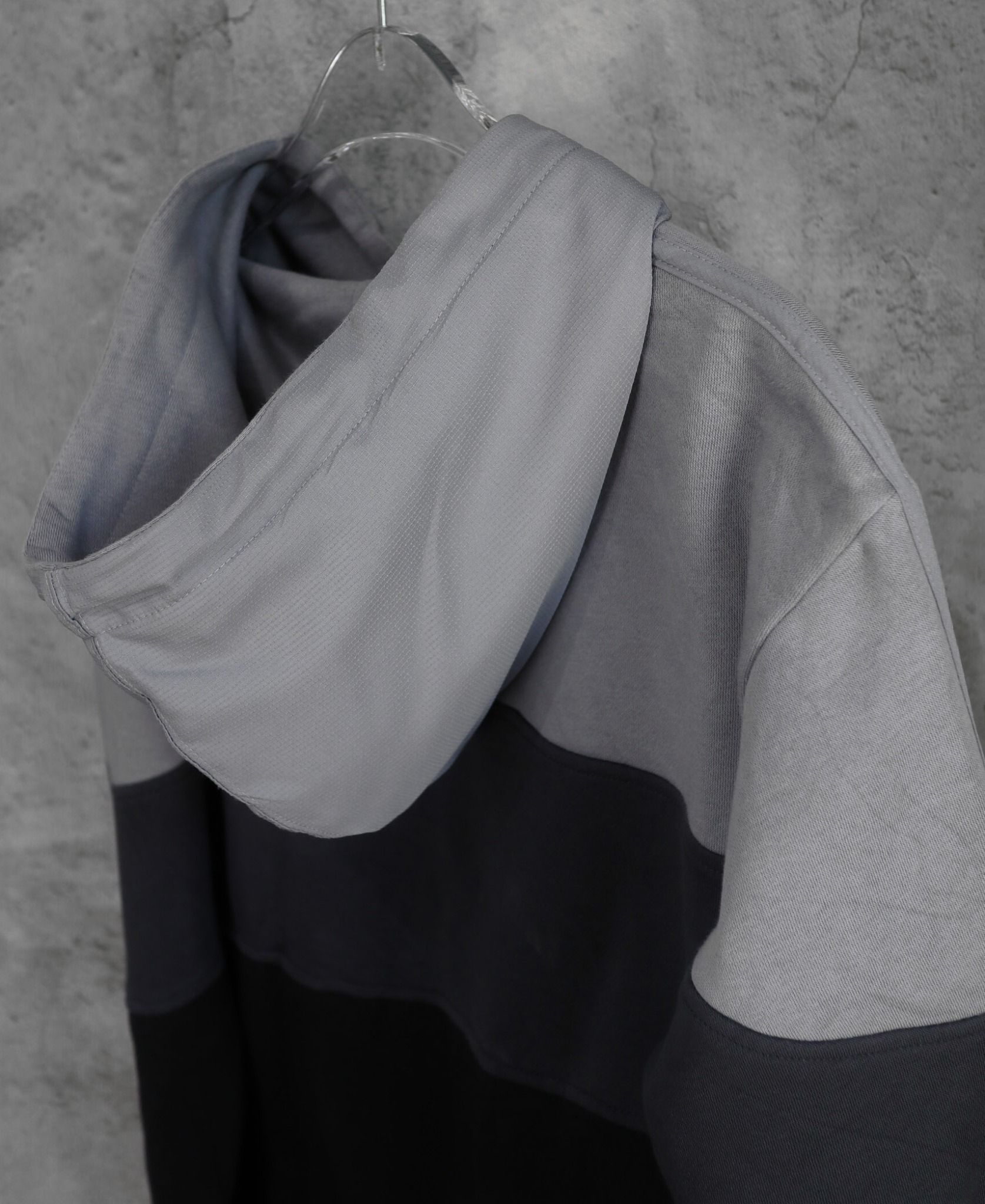 11.14.23 - VTG PULLOVER HOODIE - ADIDAS