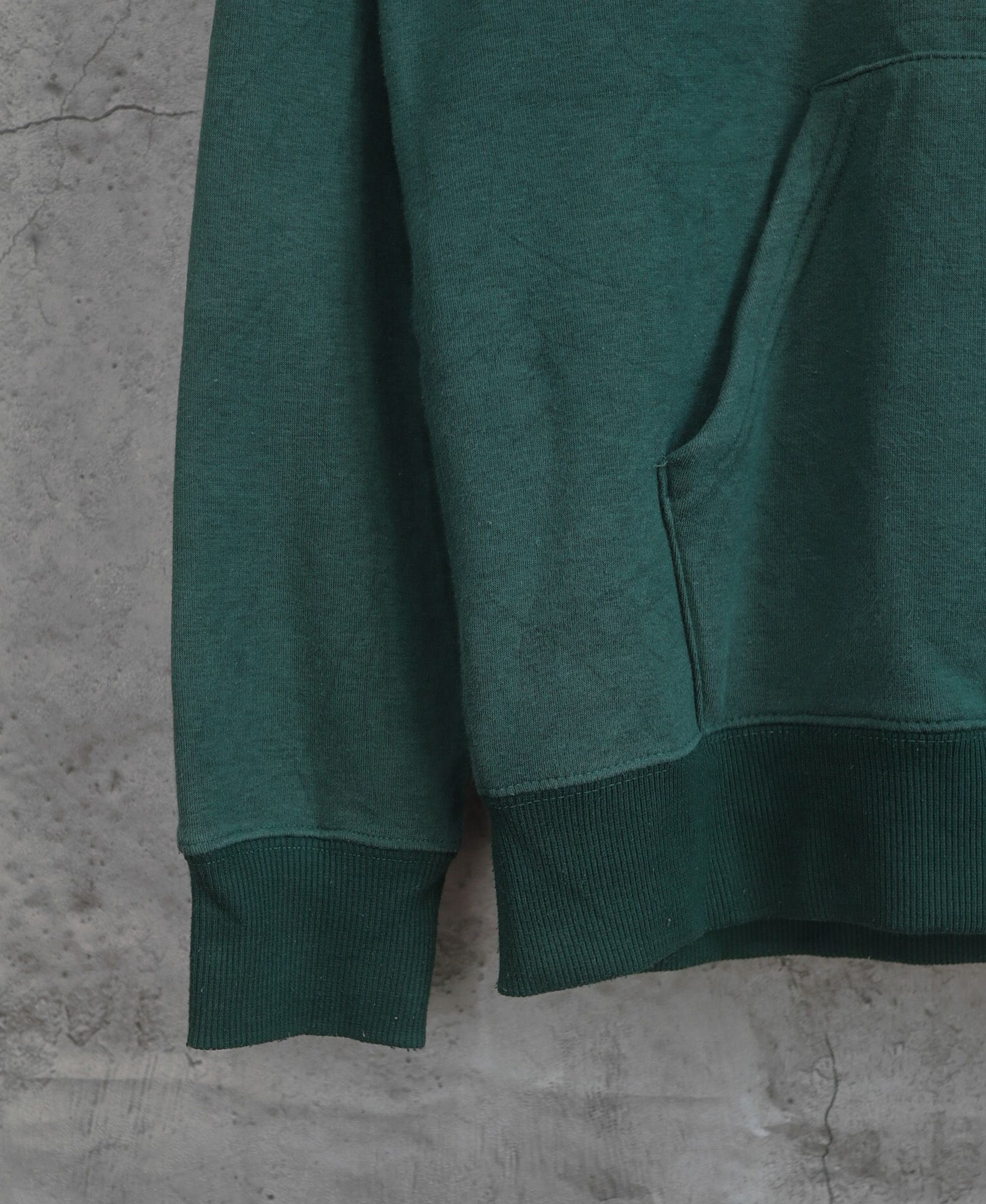 11.14.23 - VTG PULLOVER HOODIE - AVAIL