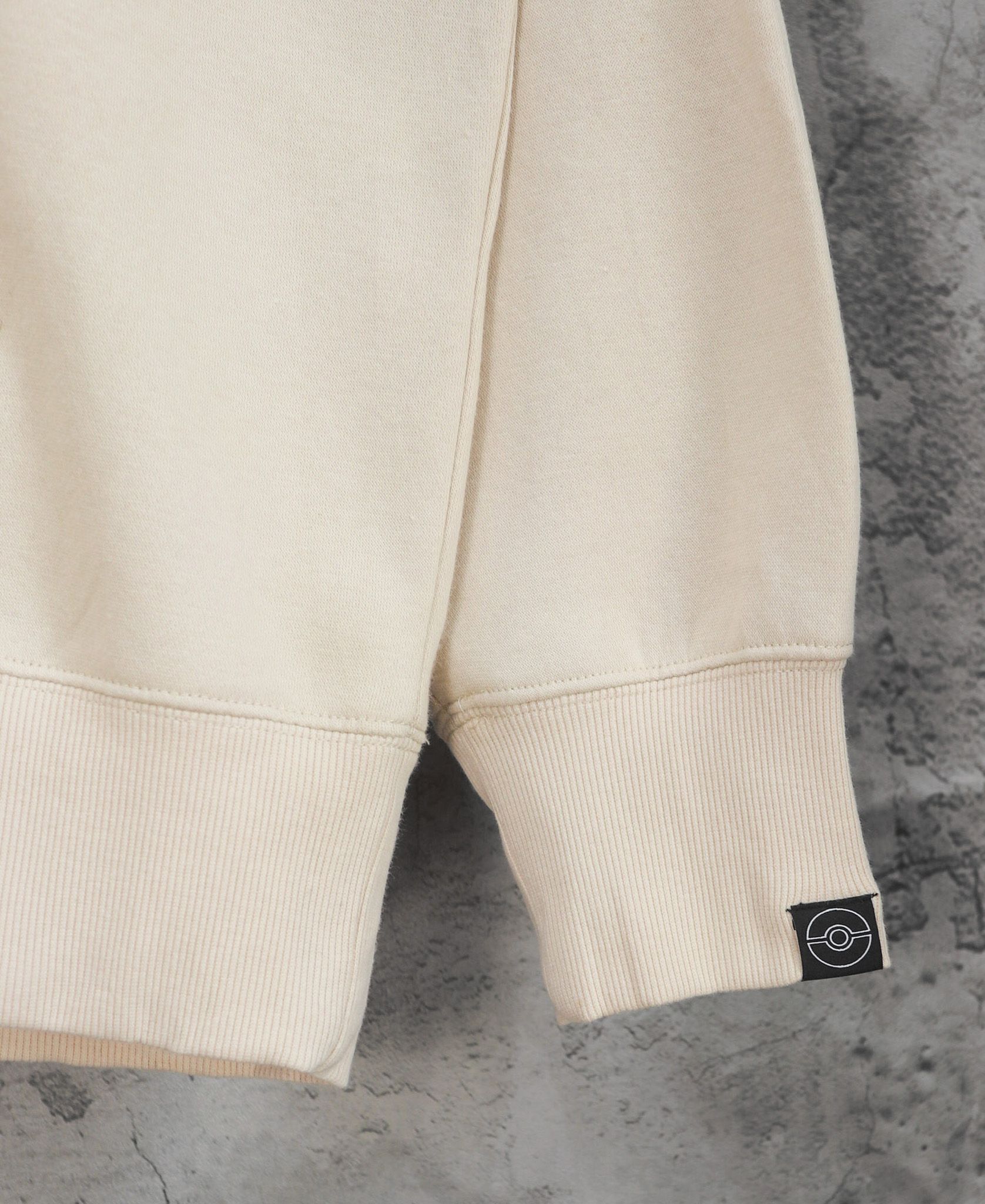 11.14.23 - VTG PULLOVER HOODIE - GU by UNIQLO X POKEMON