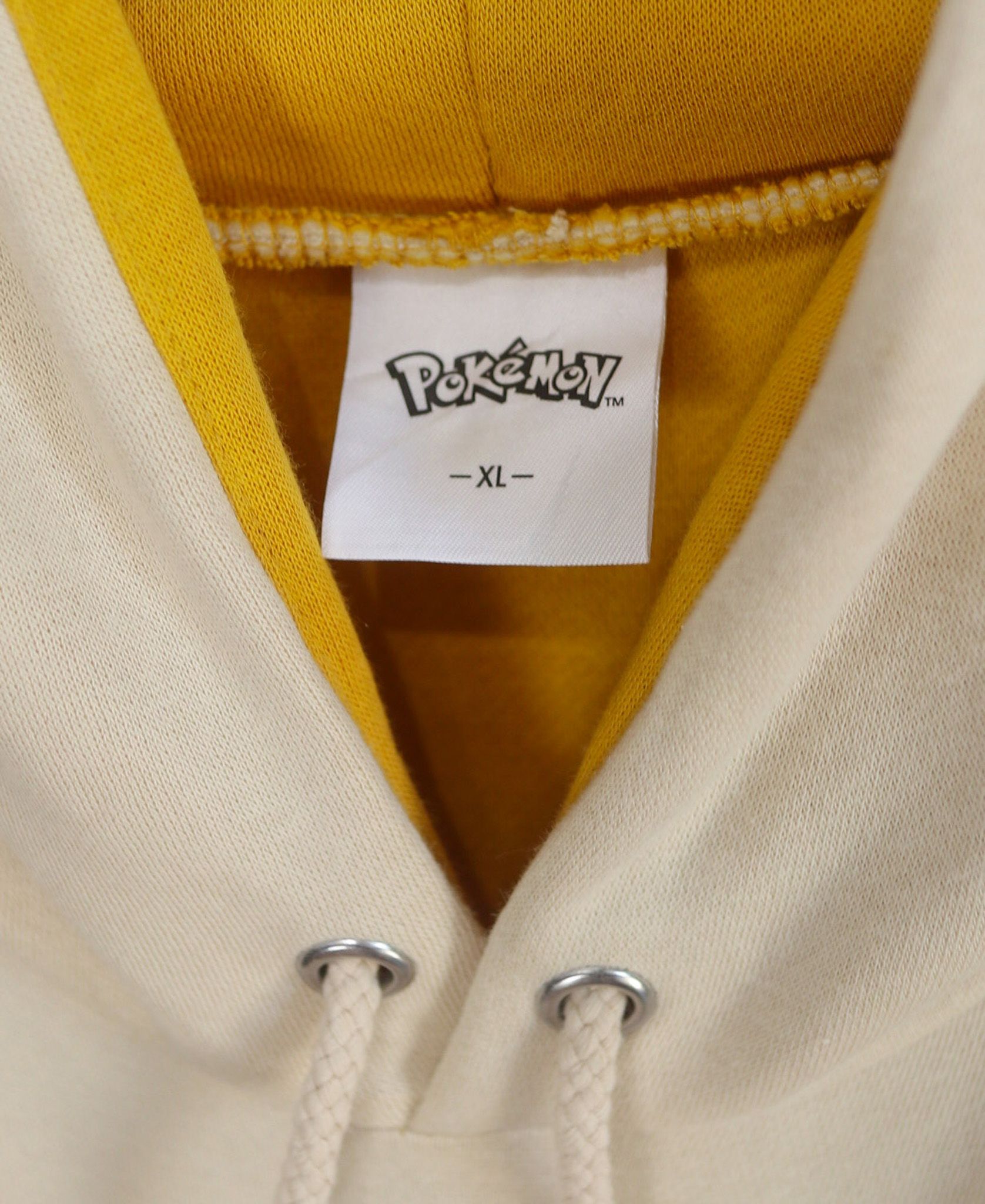 11.14.23 - VTG PULLOVER HOODIE - GU by UNIQLO X POKEMON