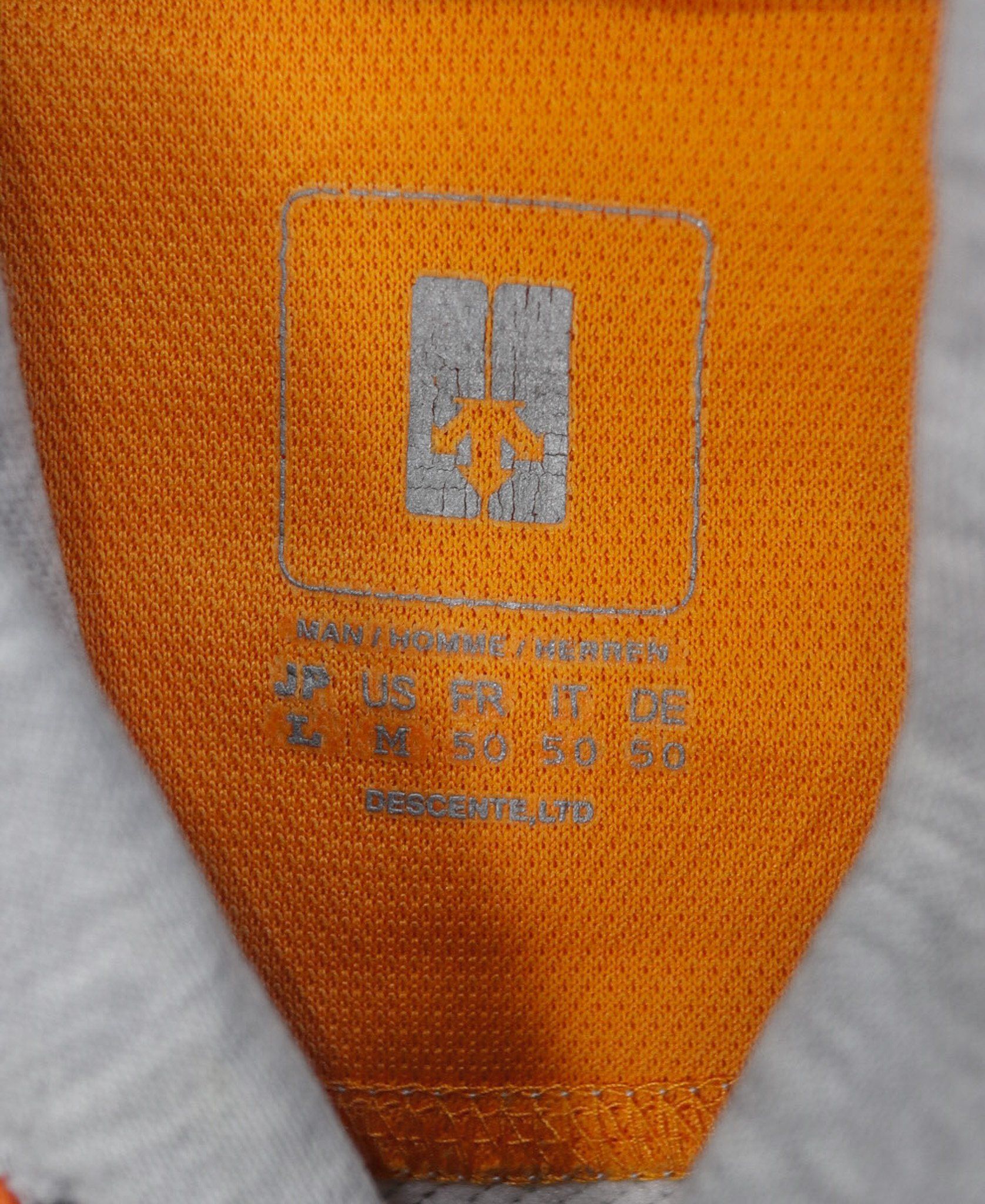11.14.23 - VTG PULLOVER HOODIE - DESCENTE
