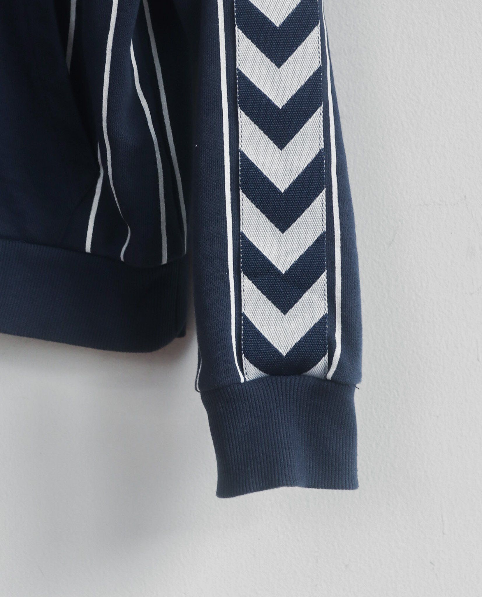 06.04.23 - VTG ZIP UP HOODIE - HUMMEL