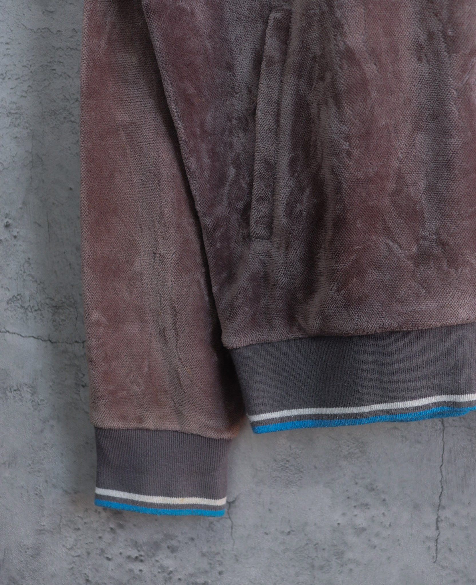 01.11.24 - VTG VELVET TRACK JACKET - DESCENTE