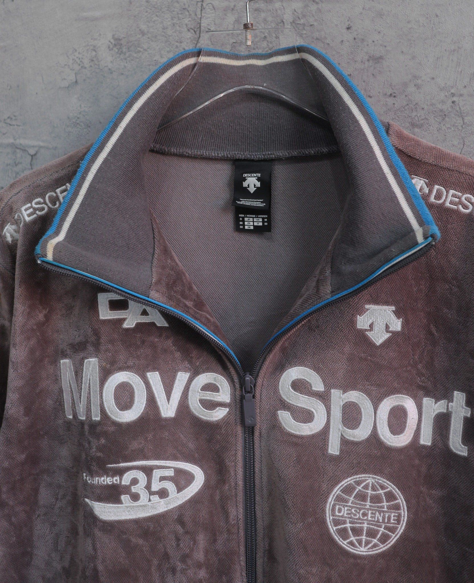 01.11.24 - VTG VELVET TRACK JACKET - DESCENTE