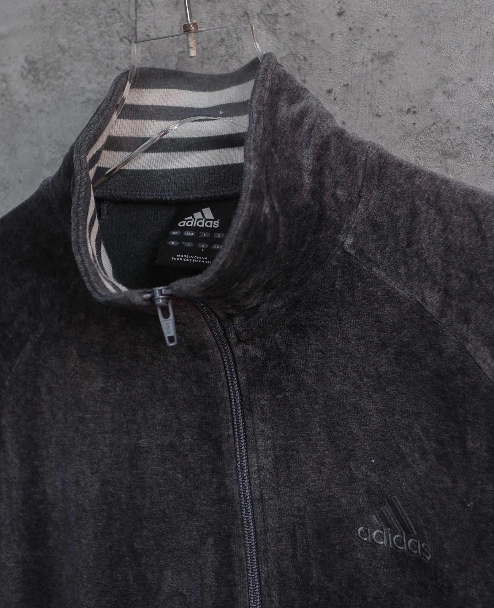 01.11.24 - VTG VELVET TRACK JACKET - ADIDAS
