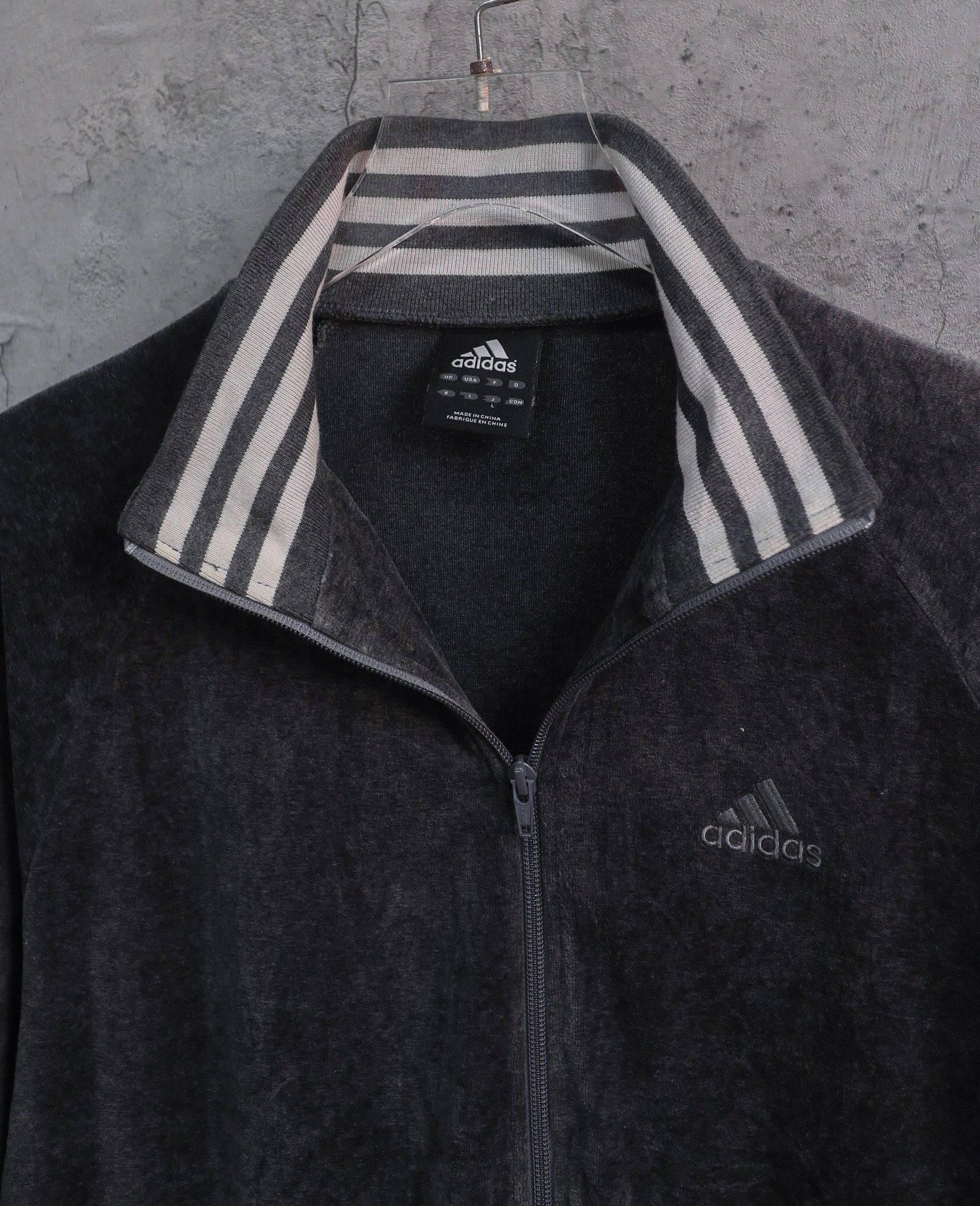 01.11.24 - VTG VELVET TRACK JACKET - ADIDAS
