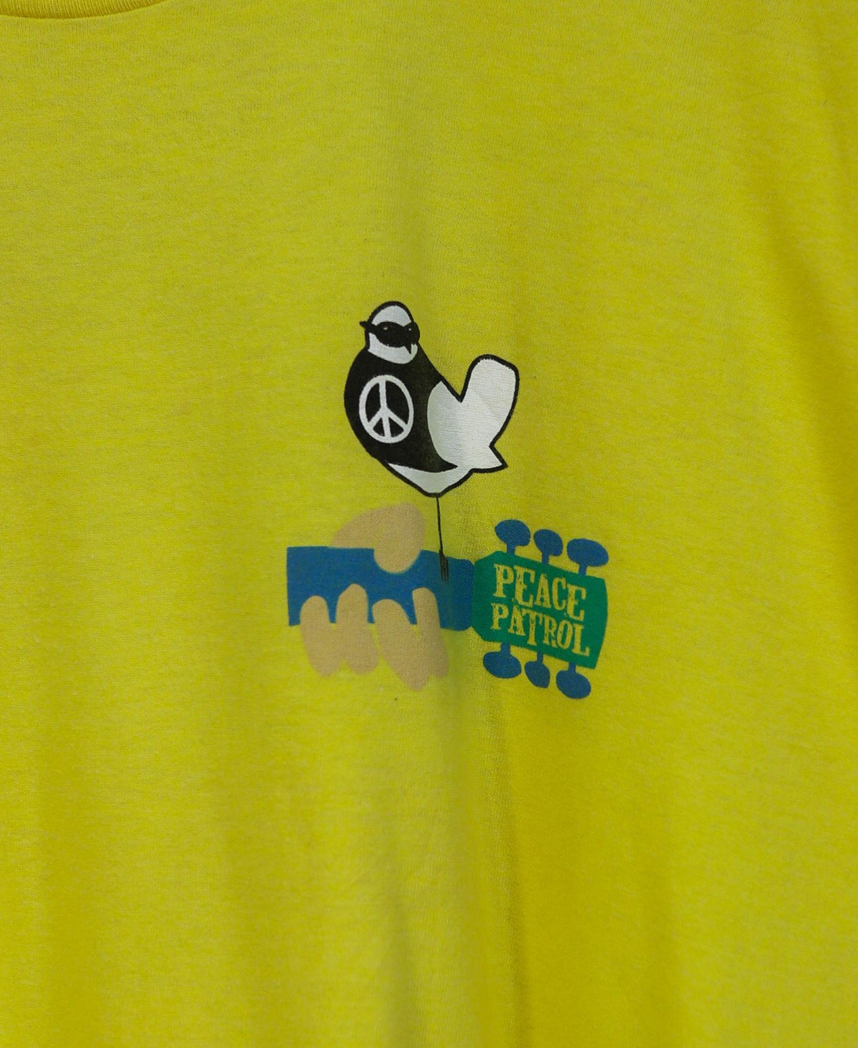 11.06.23 - VTG T-SHIRT - PEACE PATROL 90s