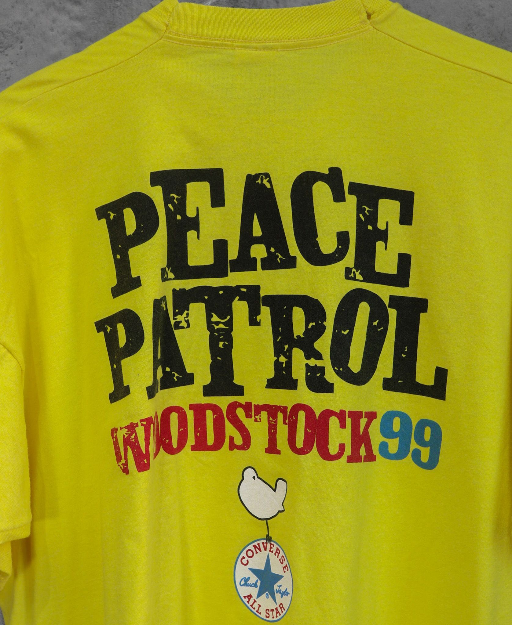 11.06.23 - VTG T-SHIRT - PEACE PATROL 90s