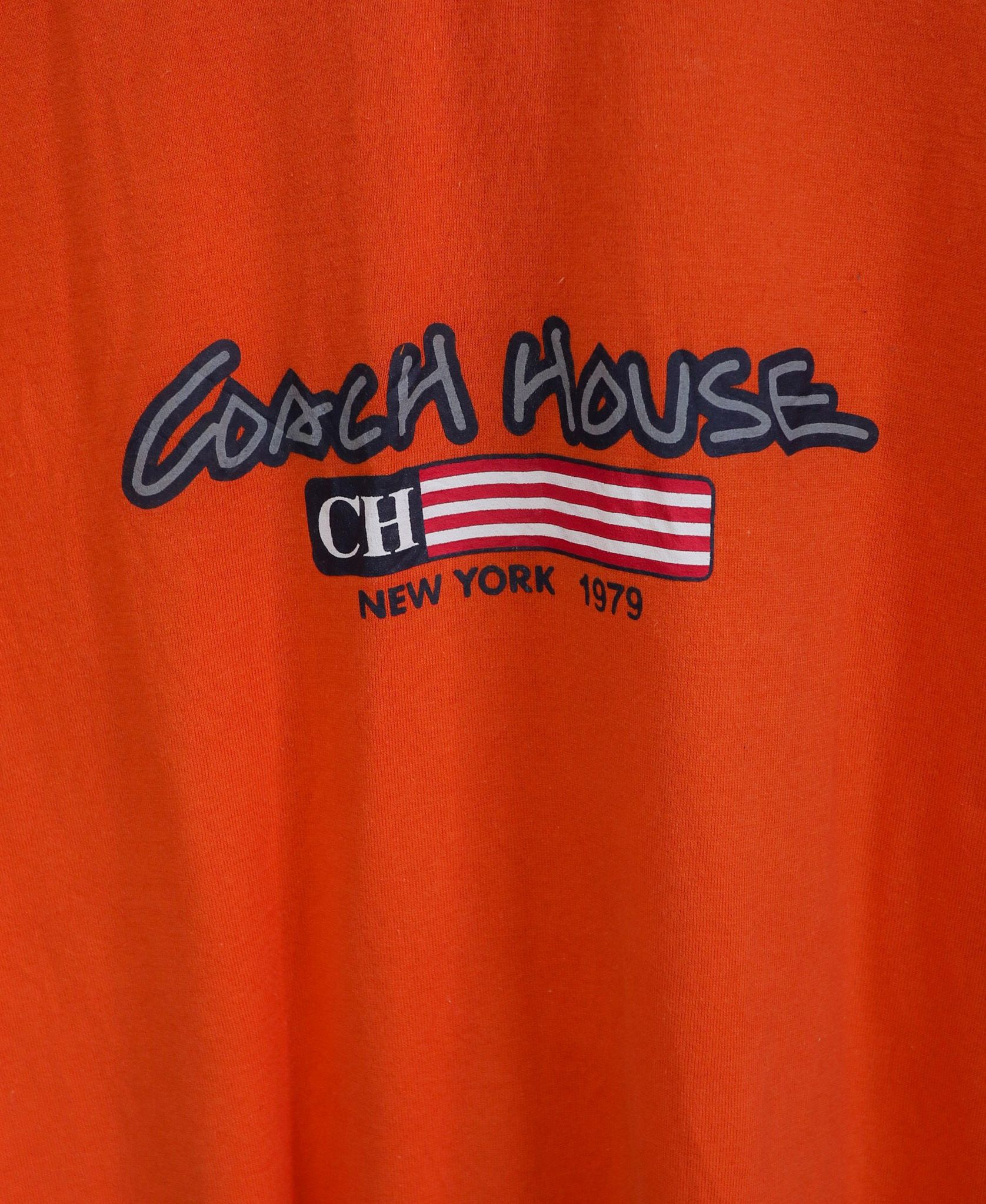 11.06.23 - VTG T-SHIRT - COACH HOUSE 90s