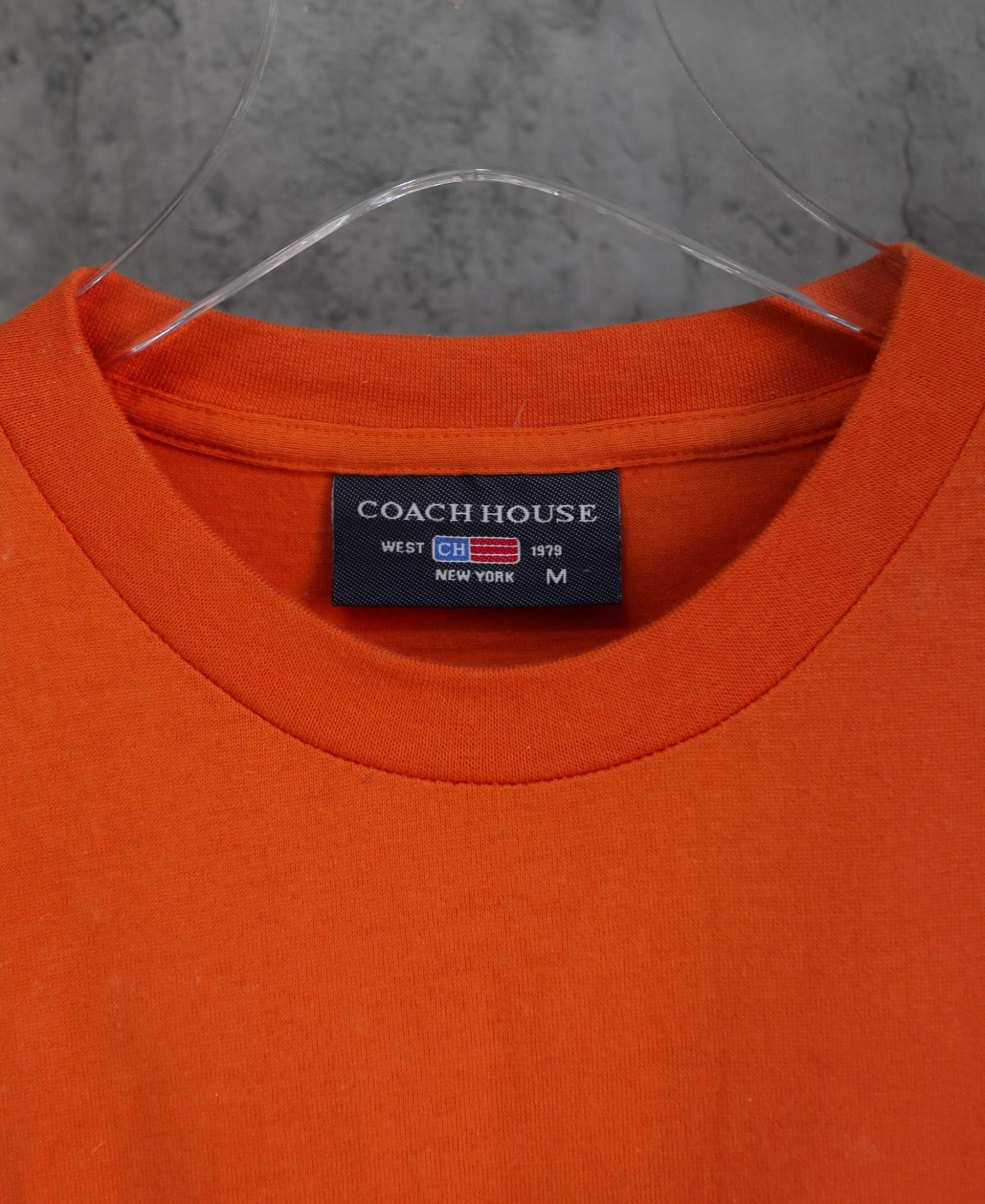 11.06.23 - VTG T-SHIRT - COACH HOUSE 90s
