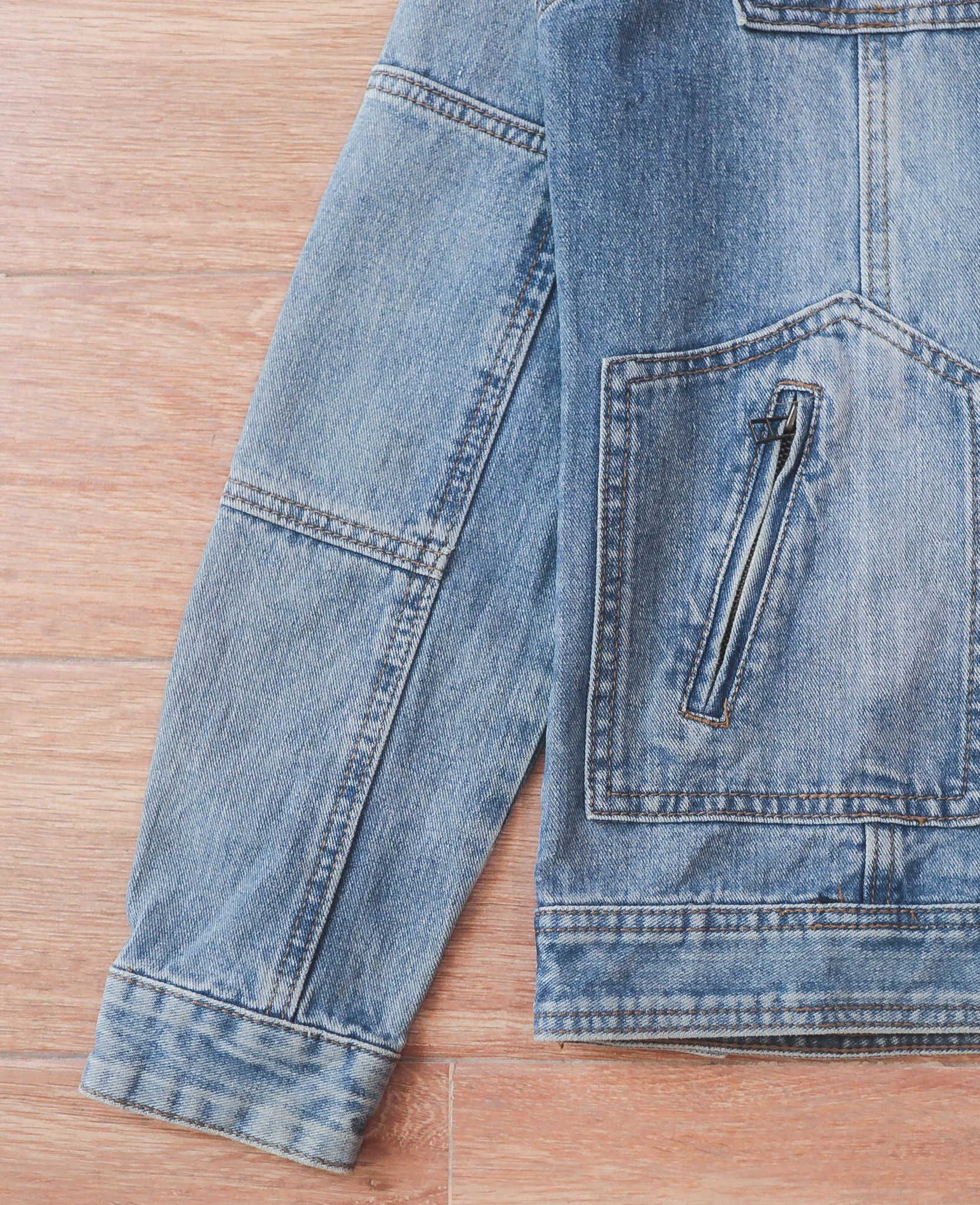 08.11.24 - VTG CROPPED DENIM JACKET - X-CAMP