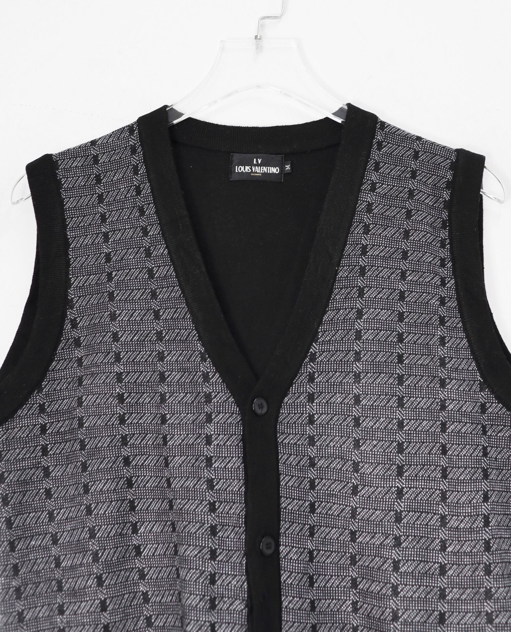10.27.22 - VTG KNIT VEST - LOUIS VALENTINO