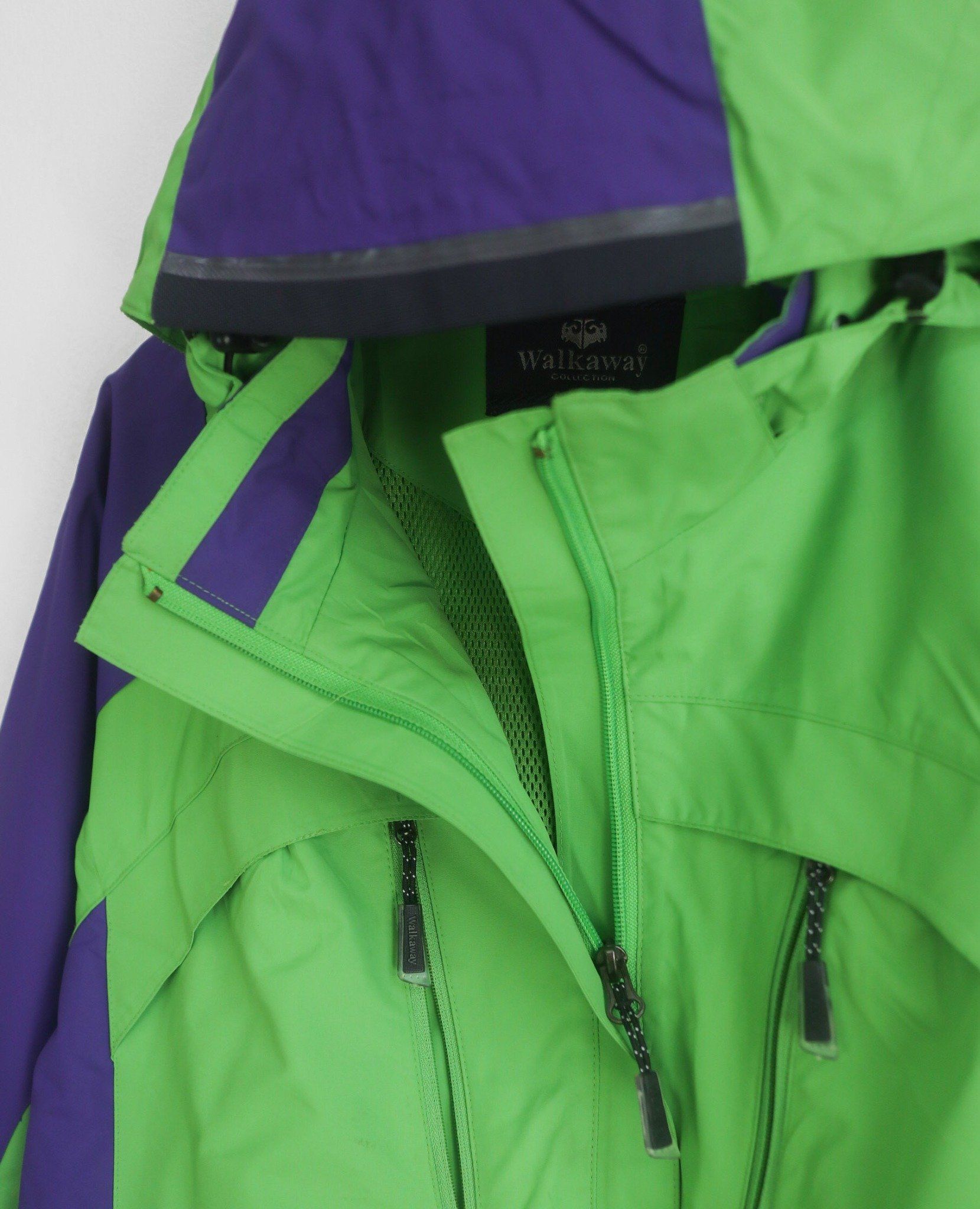 07.23.23 - VTG WINDBREAKER JACKET - WALKAWAY