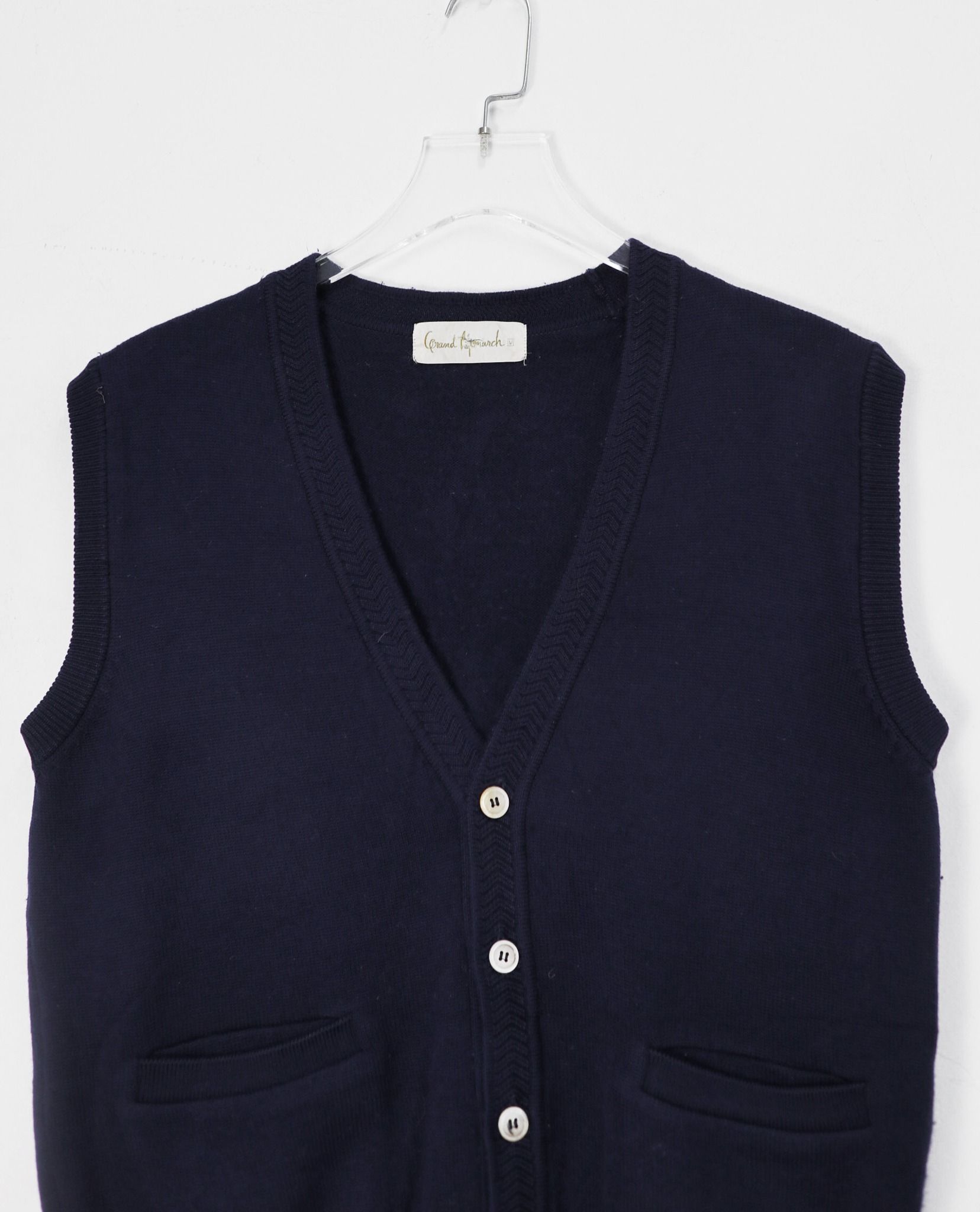 10.27.22 - VTG KNIT VEST - GRAND MONARCH