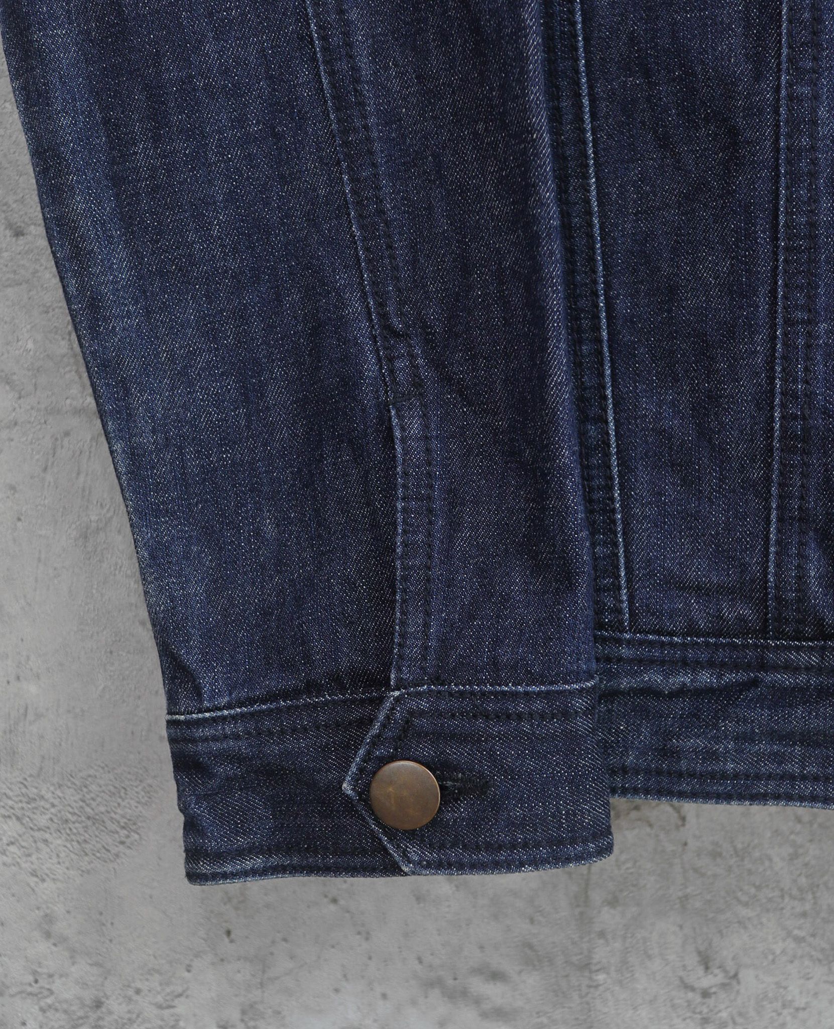 10.12.23 - VTG DENIM JACKET