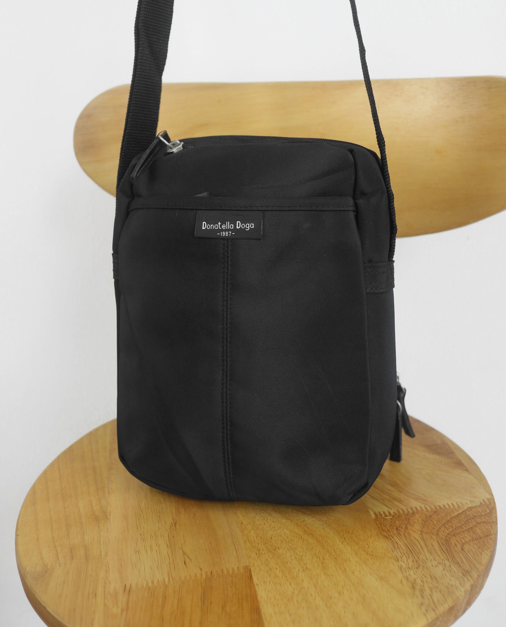 06.03.23 - VTG BAG - DONATELLA DOGA