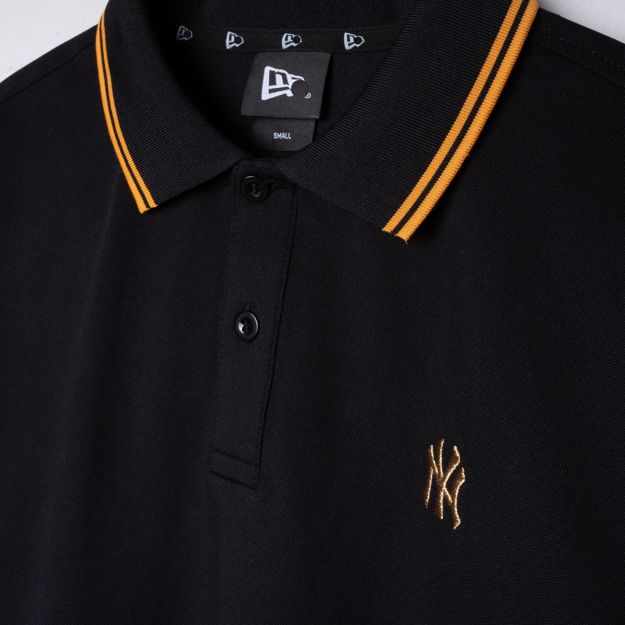 Polo NEW.ERA Logo NY Nhũ