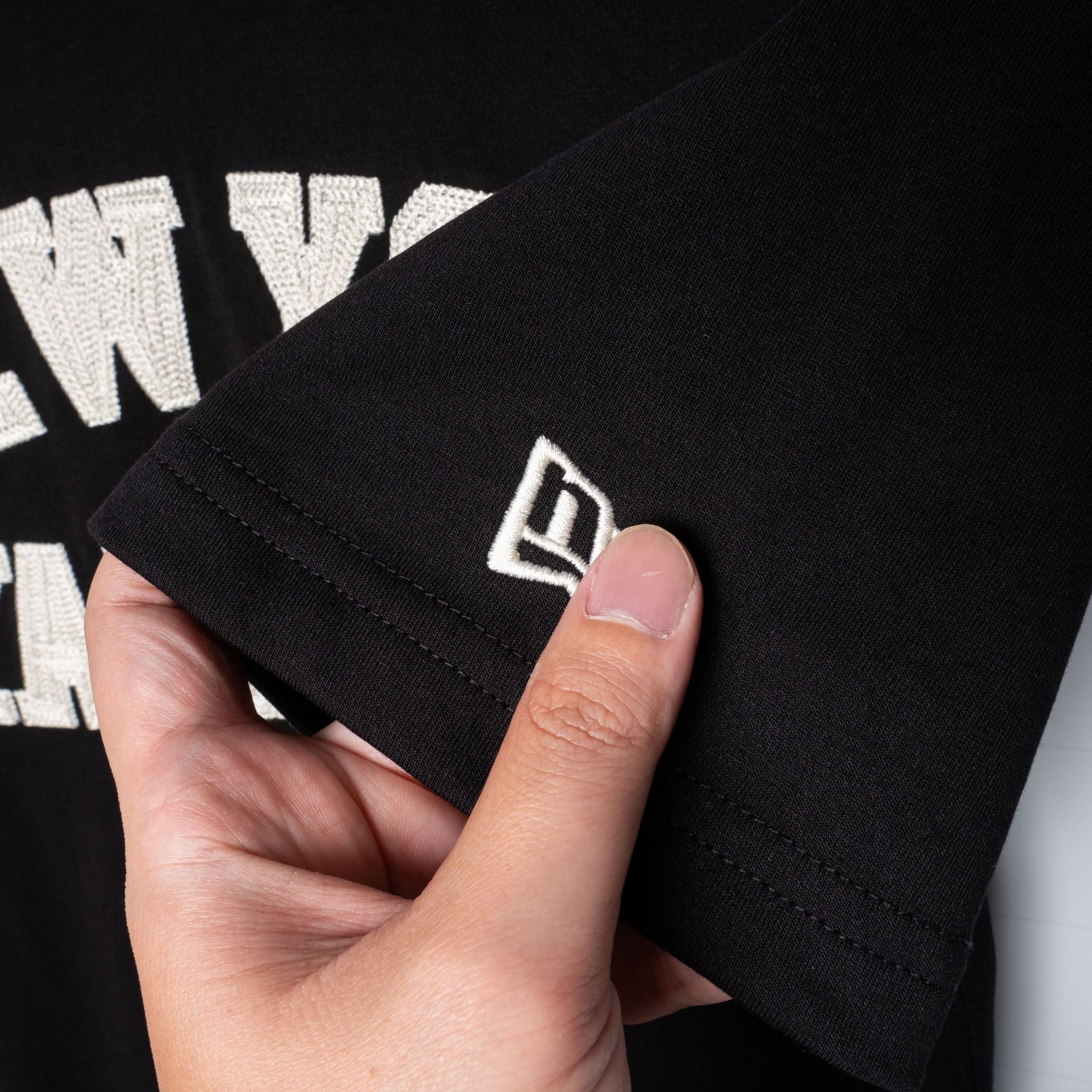 Tee NEW.ERA Logo NY Thêu