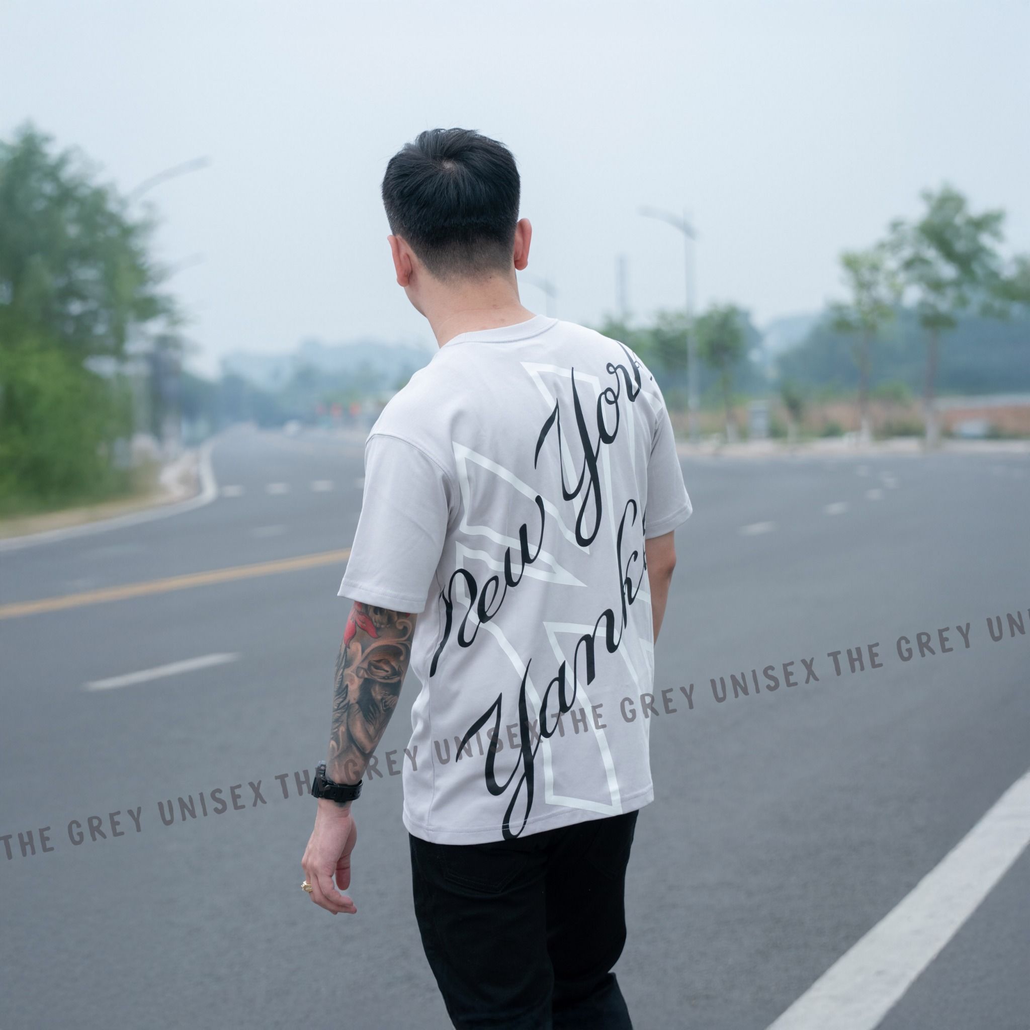 Tee NEW RA Logo NY Thêu Xù
