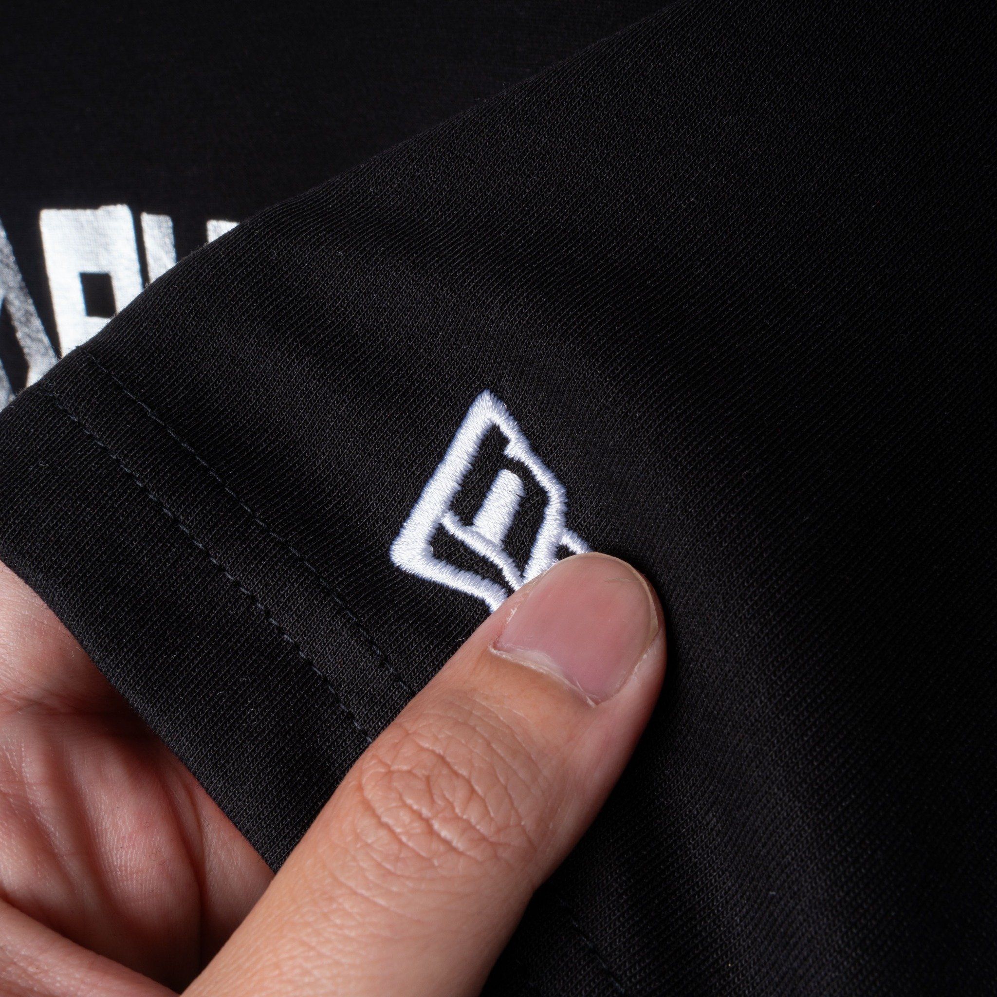 Tee NEW ERA YANKEES Nhũ Bạc